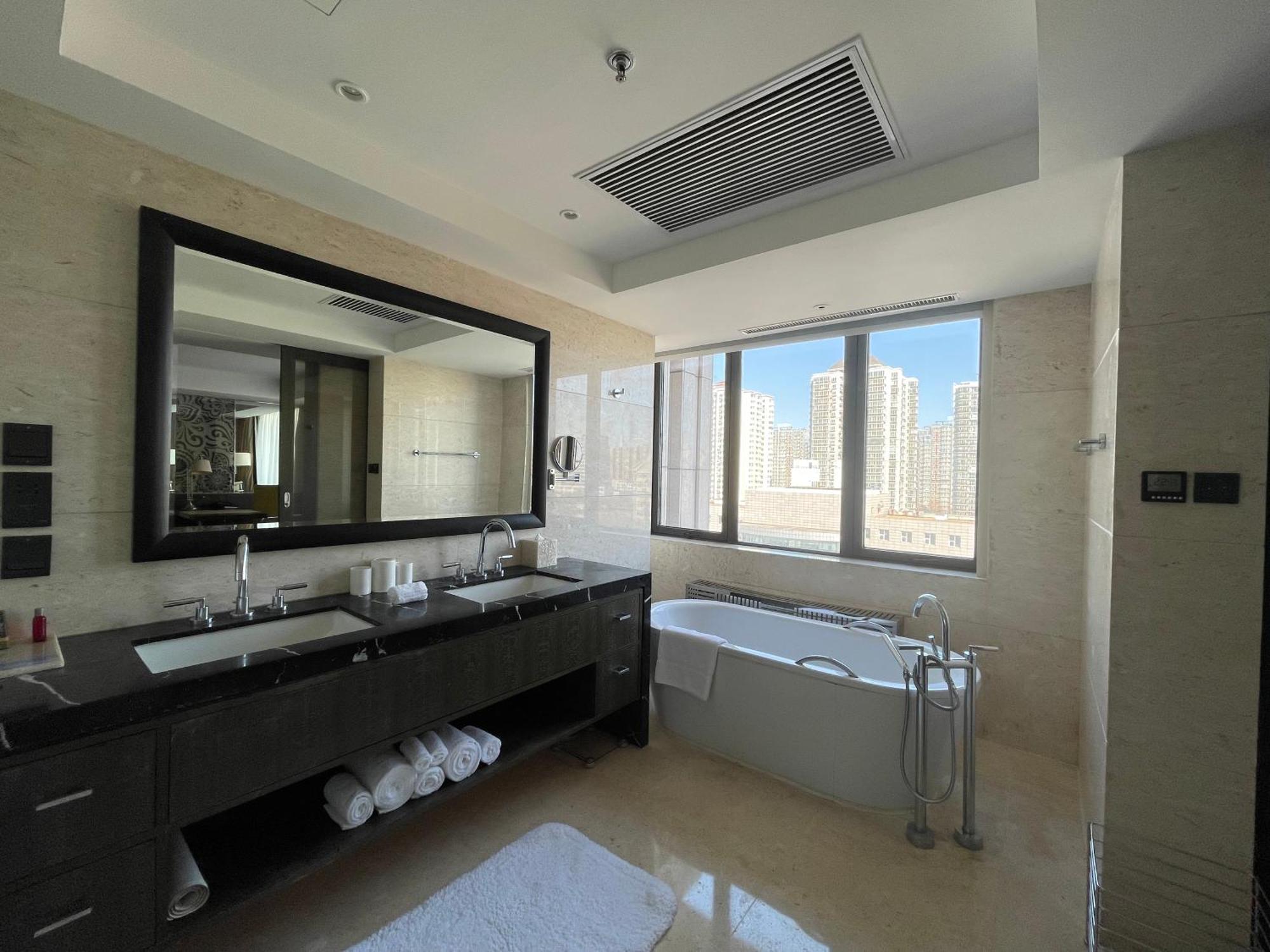 Three-Bedroom Suite,1774453361:JPEG