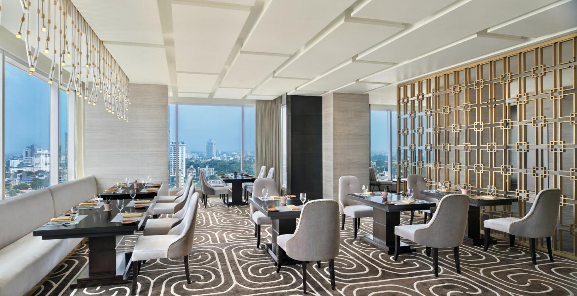 Sheraton Club King Room with Ocean View - Club Lounge Access with 15% spa discount per room + 15% F&B discount per room + Early check in and Late Checkout subject to availability