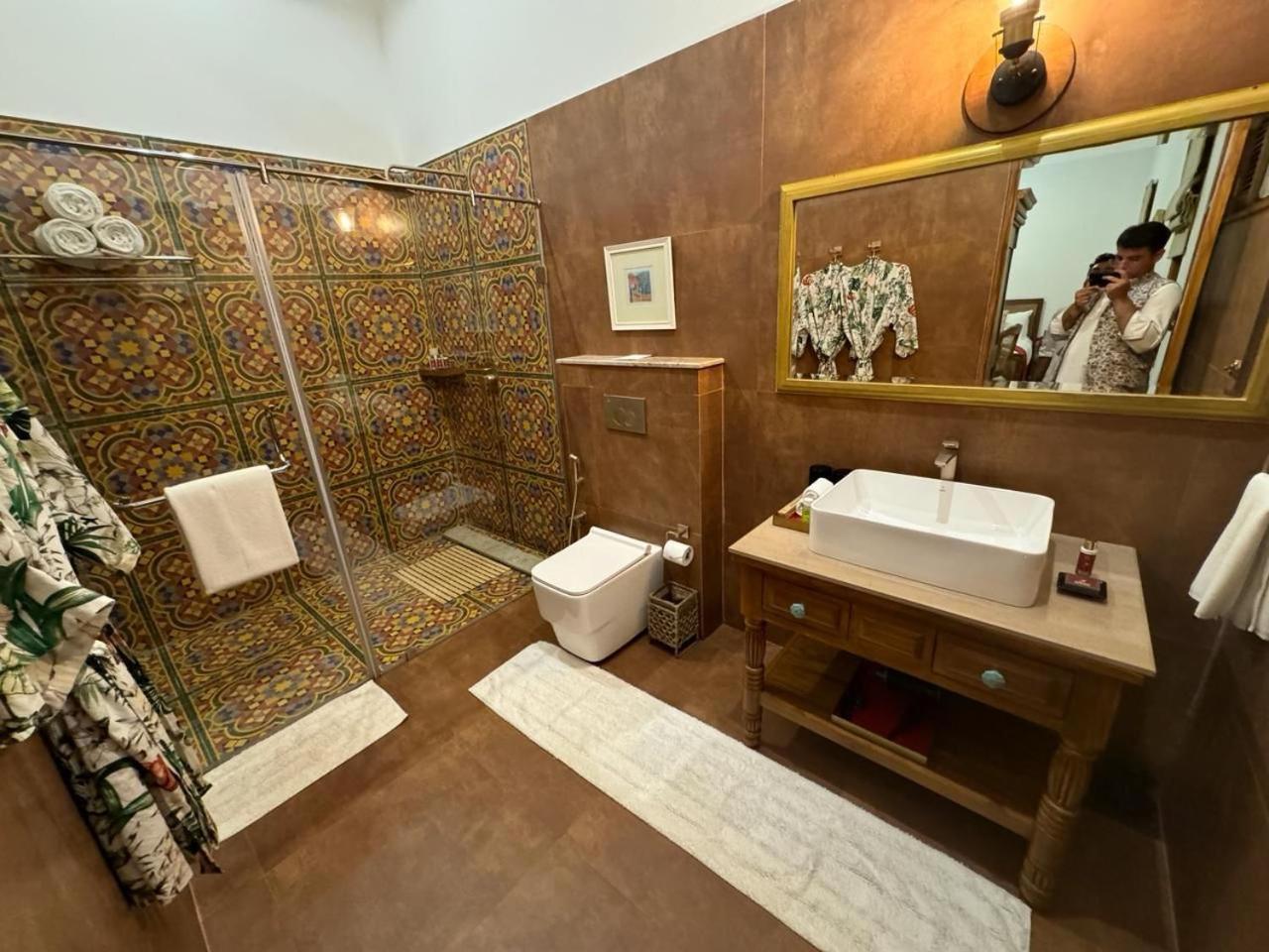 Premier Room,1590611460:JPEG