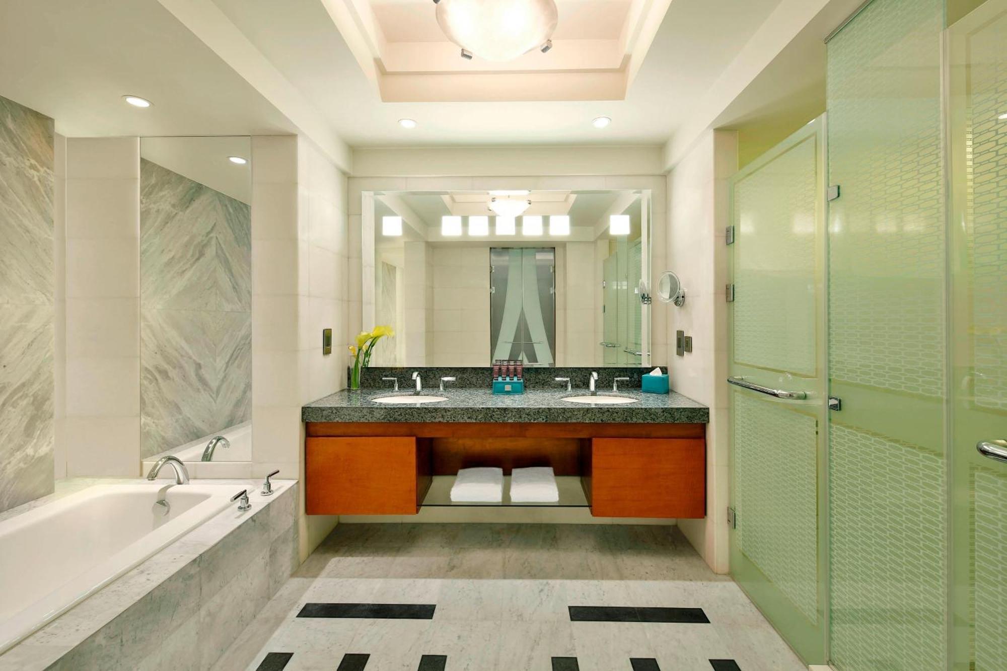 Presidential King Suite with Nile View - Club Lounge Access,1592918770:JPEG