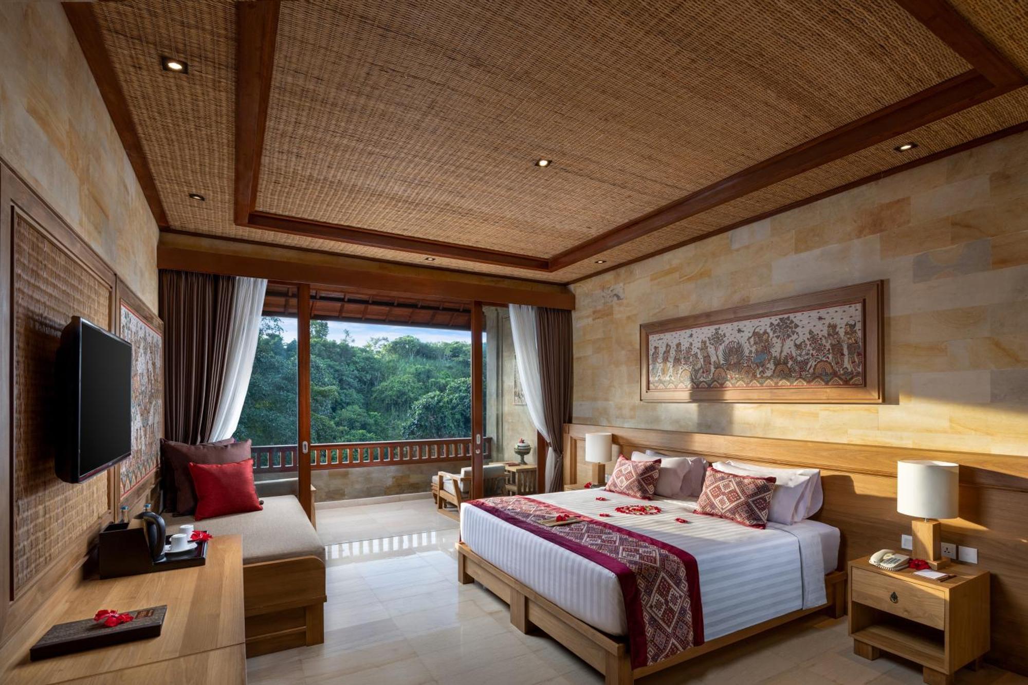 Suite with Valley View