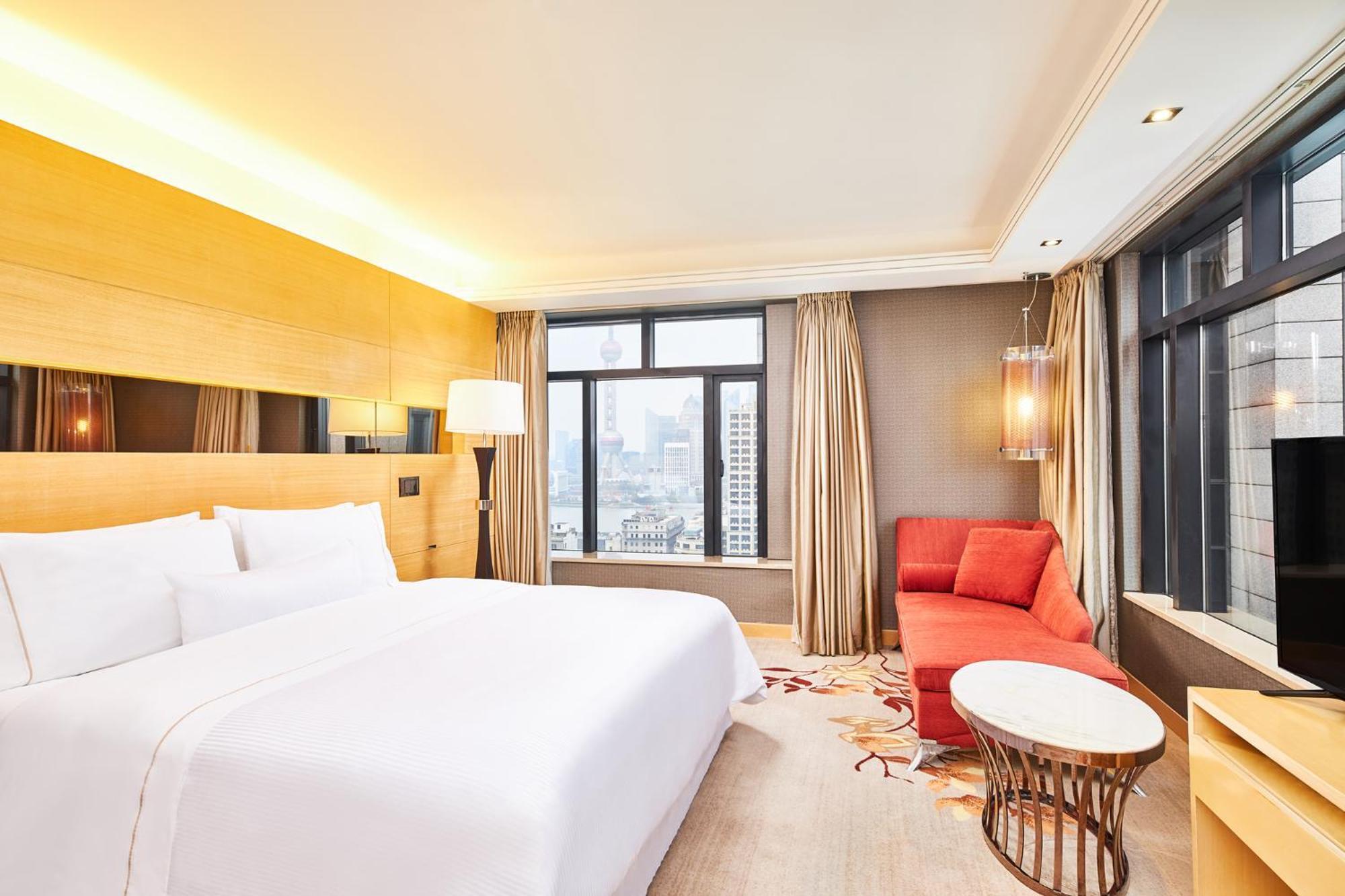 Grand Deluxe with Pearl Tower View