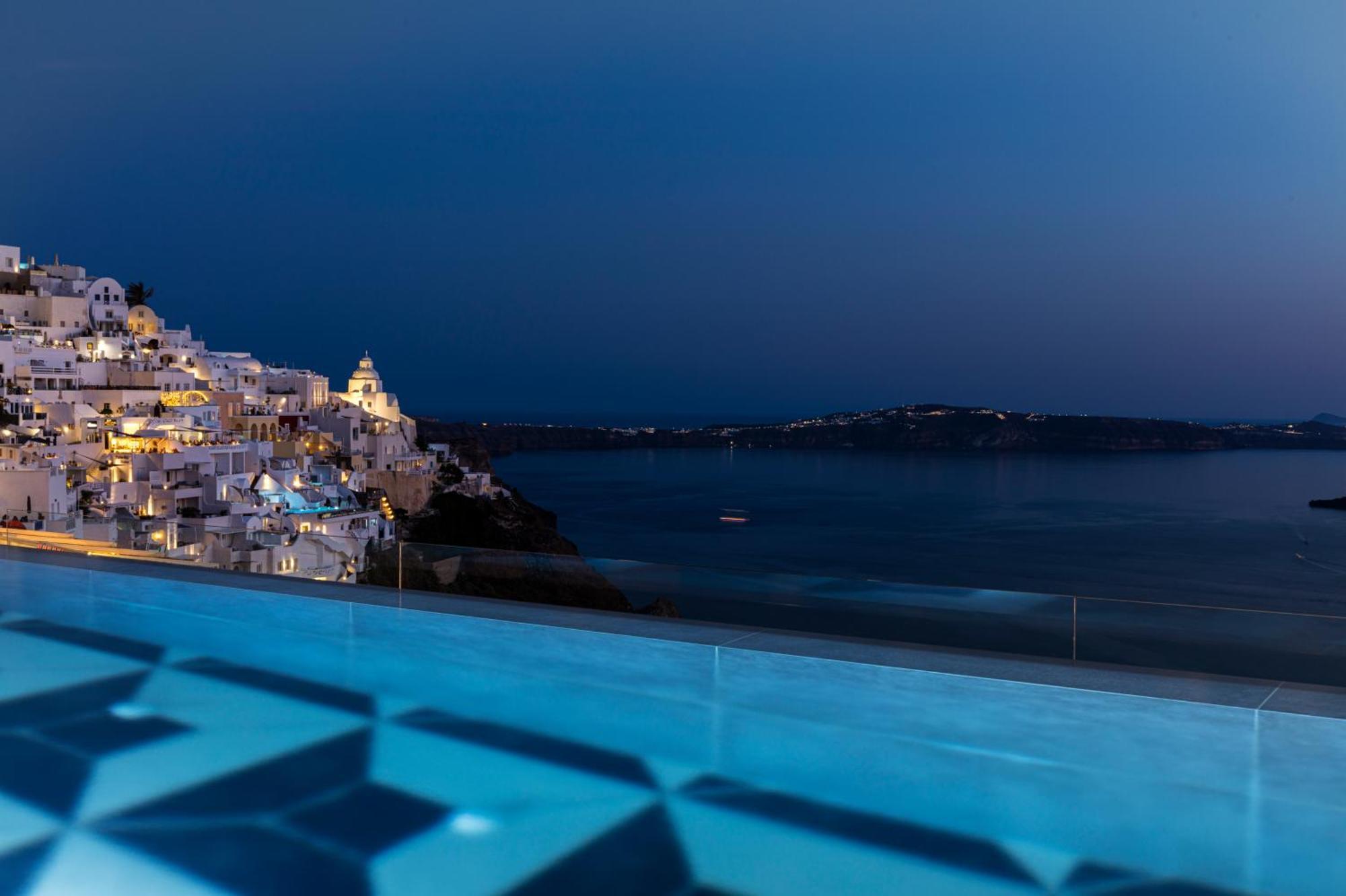 Sea View Maisonette with sharing pool