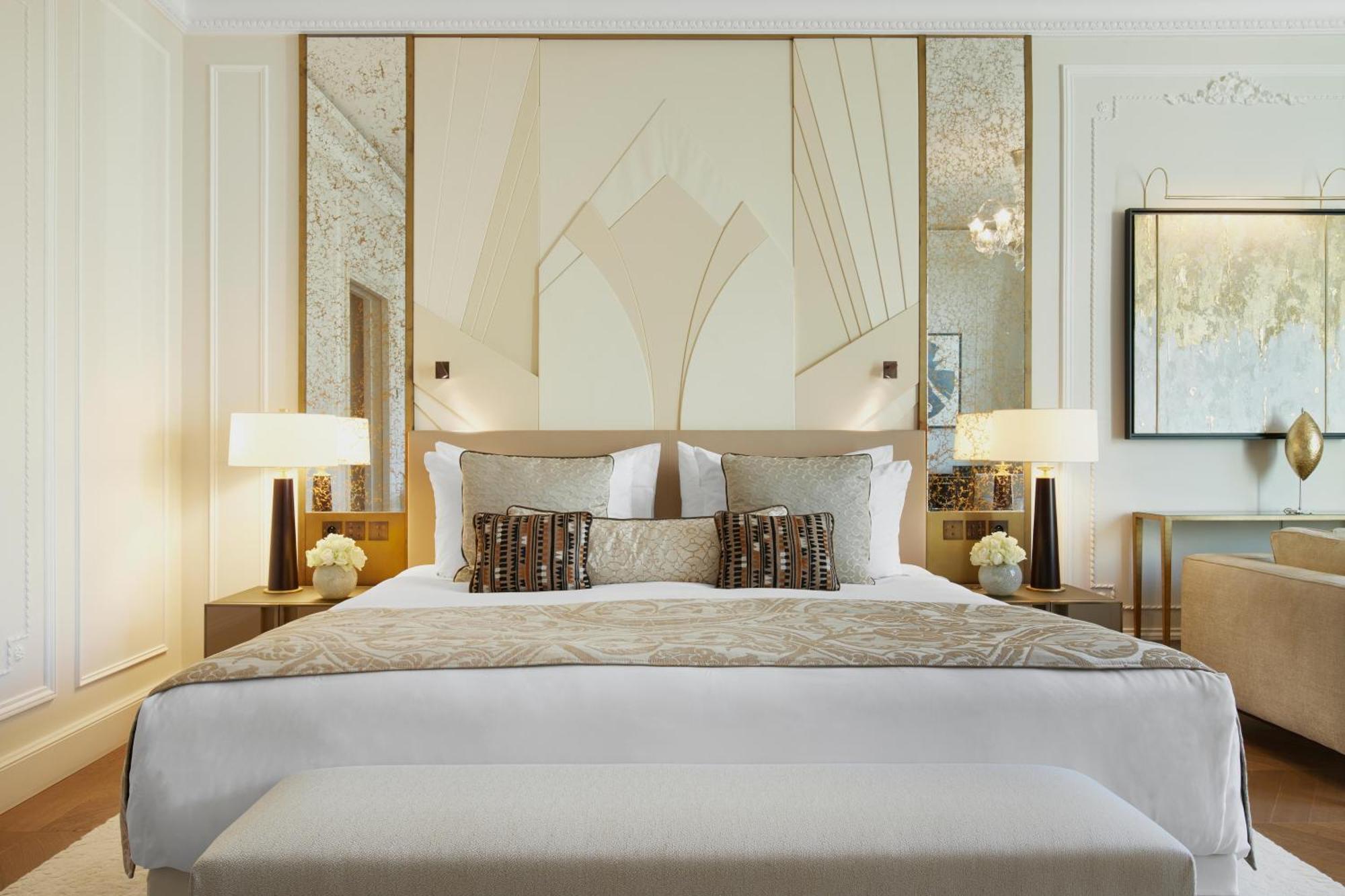 Deluxe room with City or Patio View