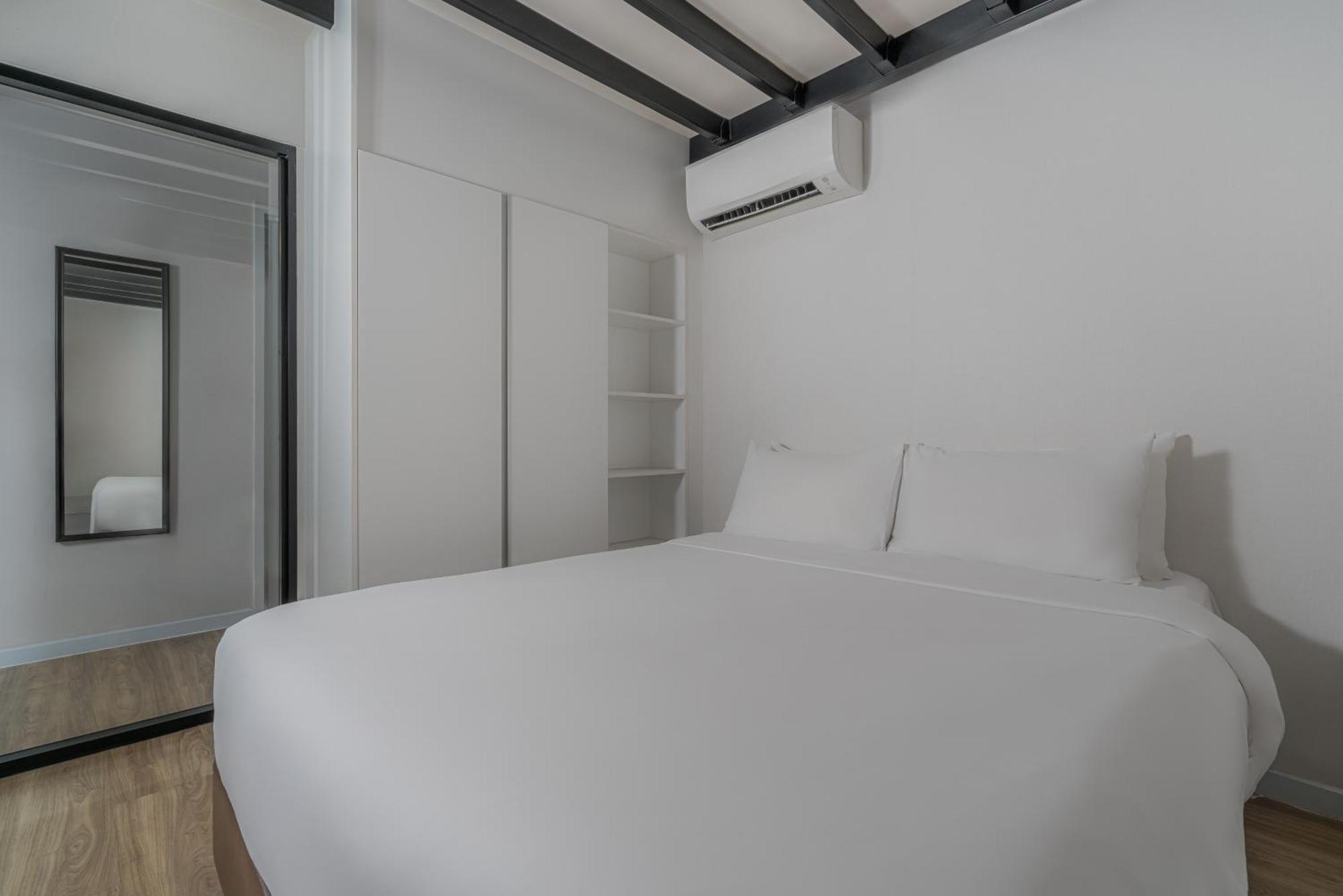 Deluxe Two-Bedroom Suite with One King Bed and One Queen Bed - Duplex/Non-Smoking