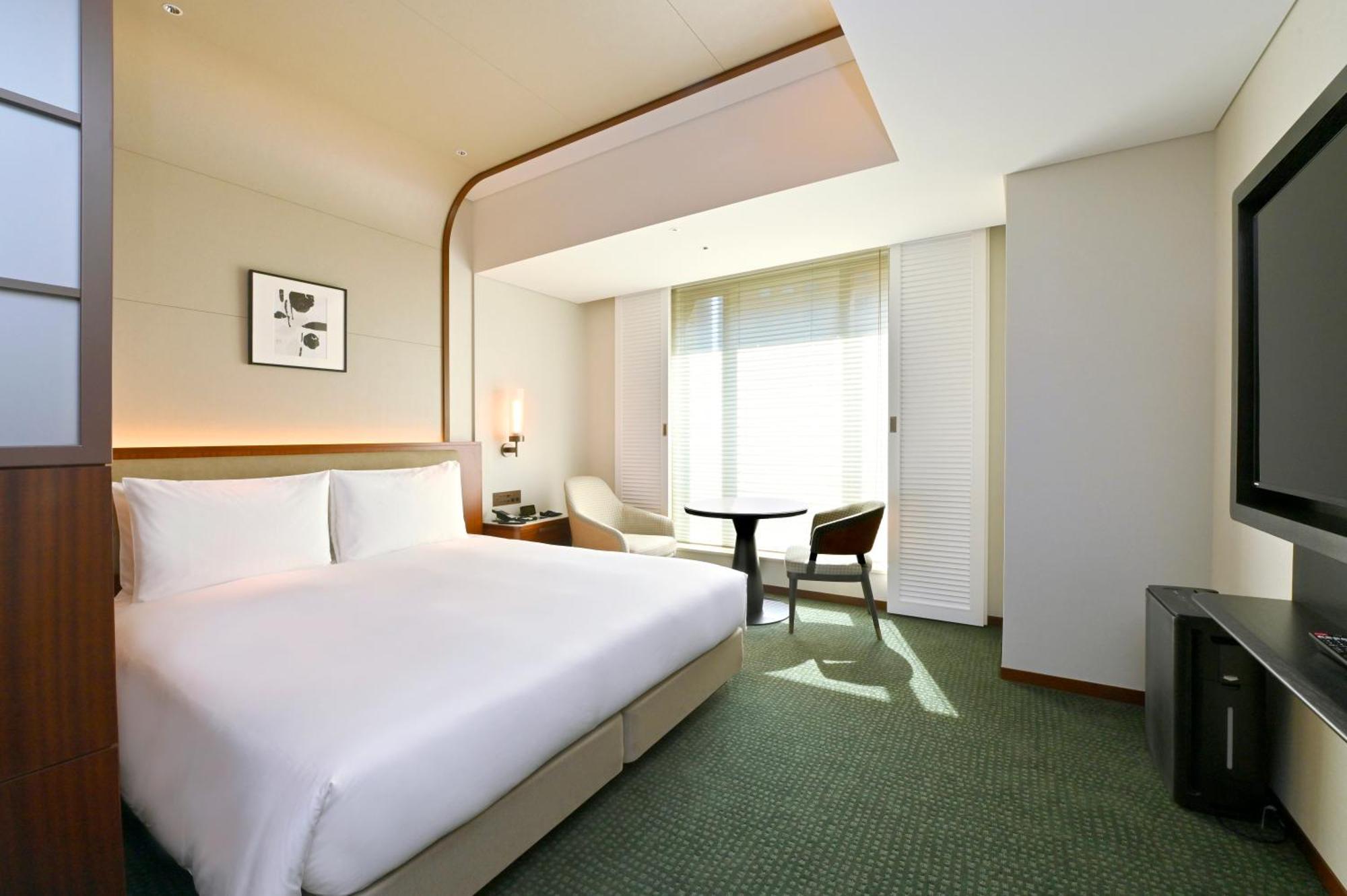 Deluxe King Room Non-Smoking,1601688798:JPEG