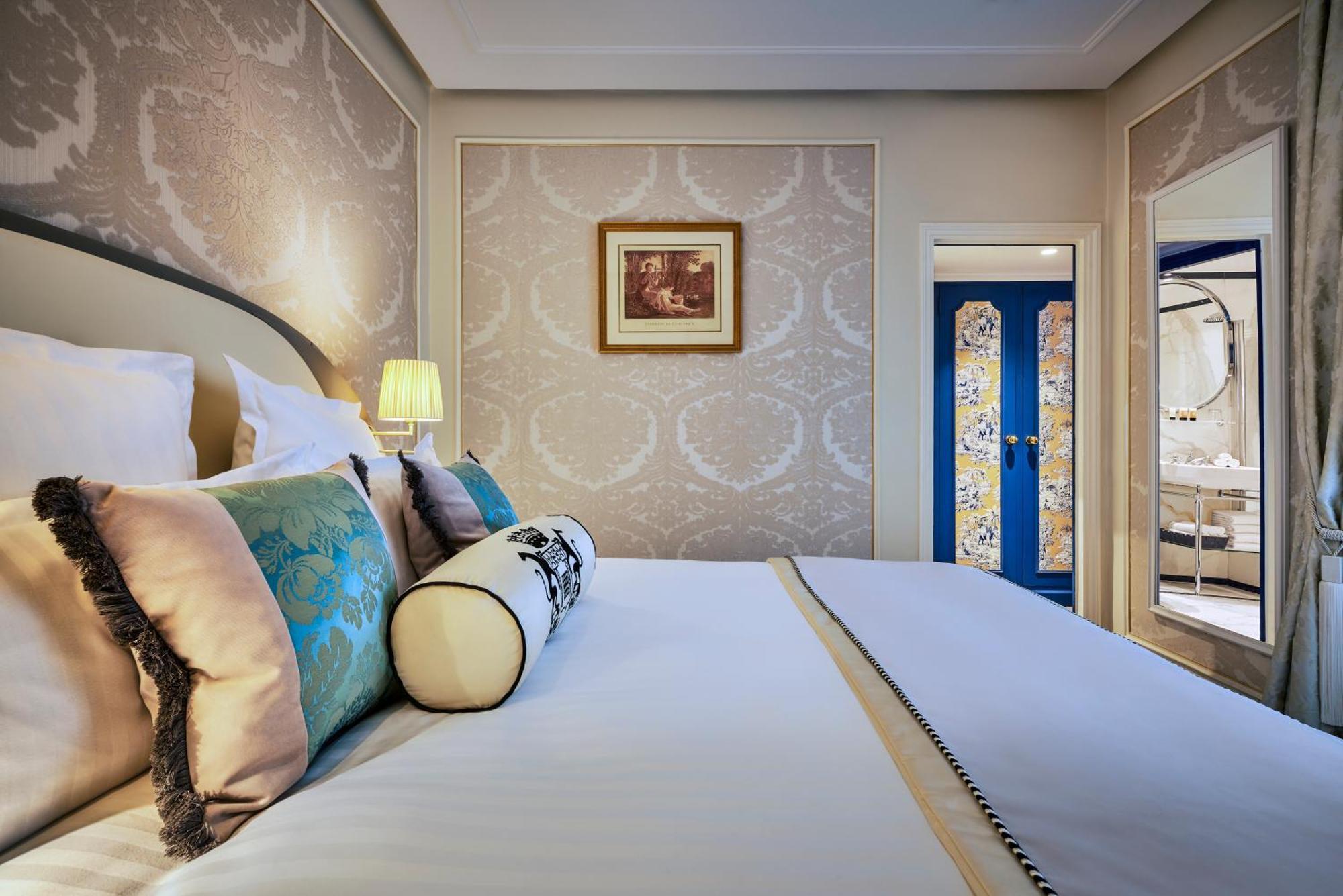 Deluxe Room,1602948205:JPEG