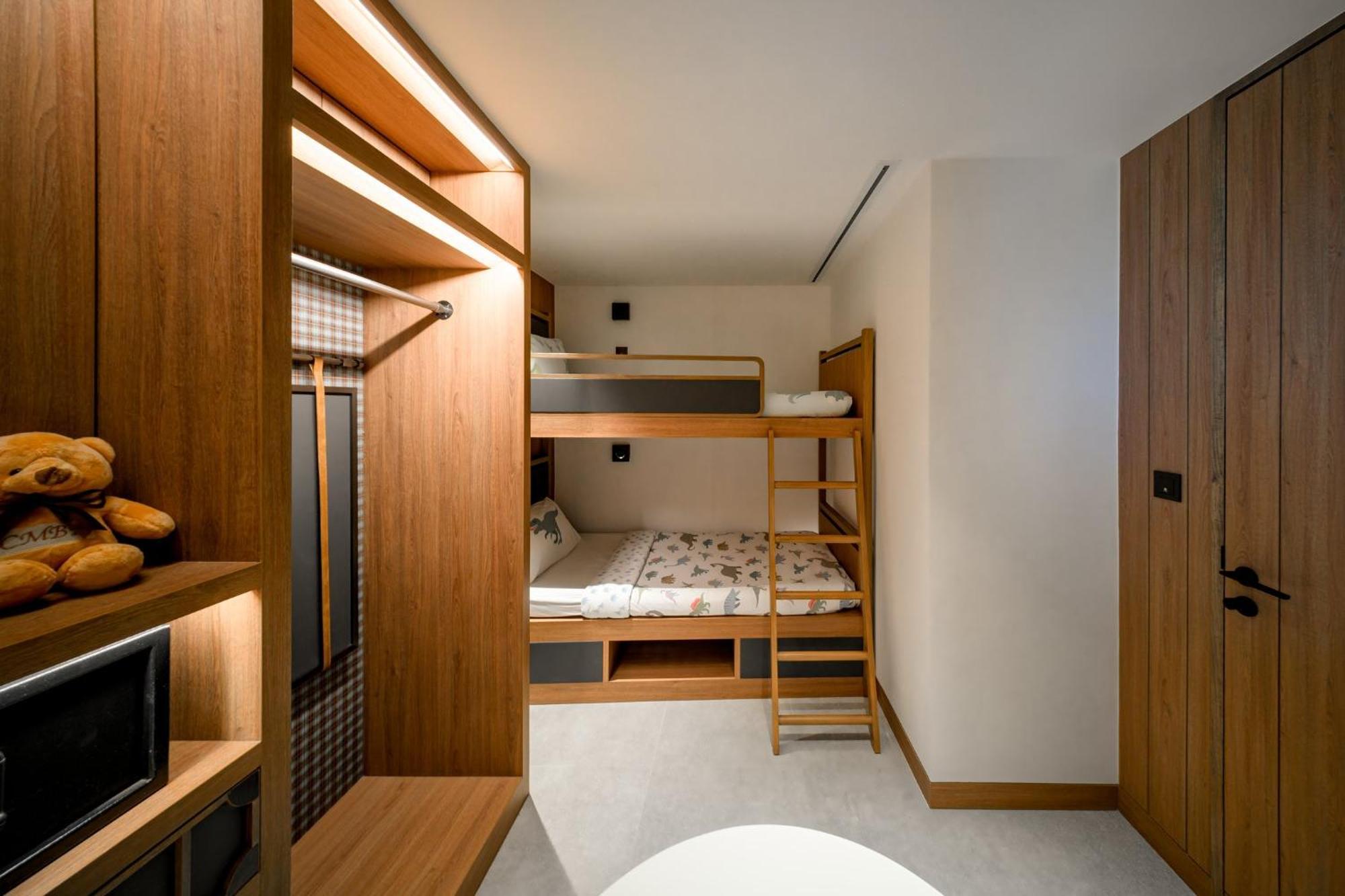 Mirage Family Suite King with Bunk Bed