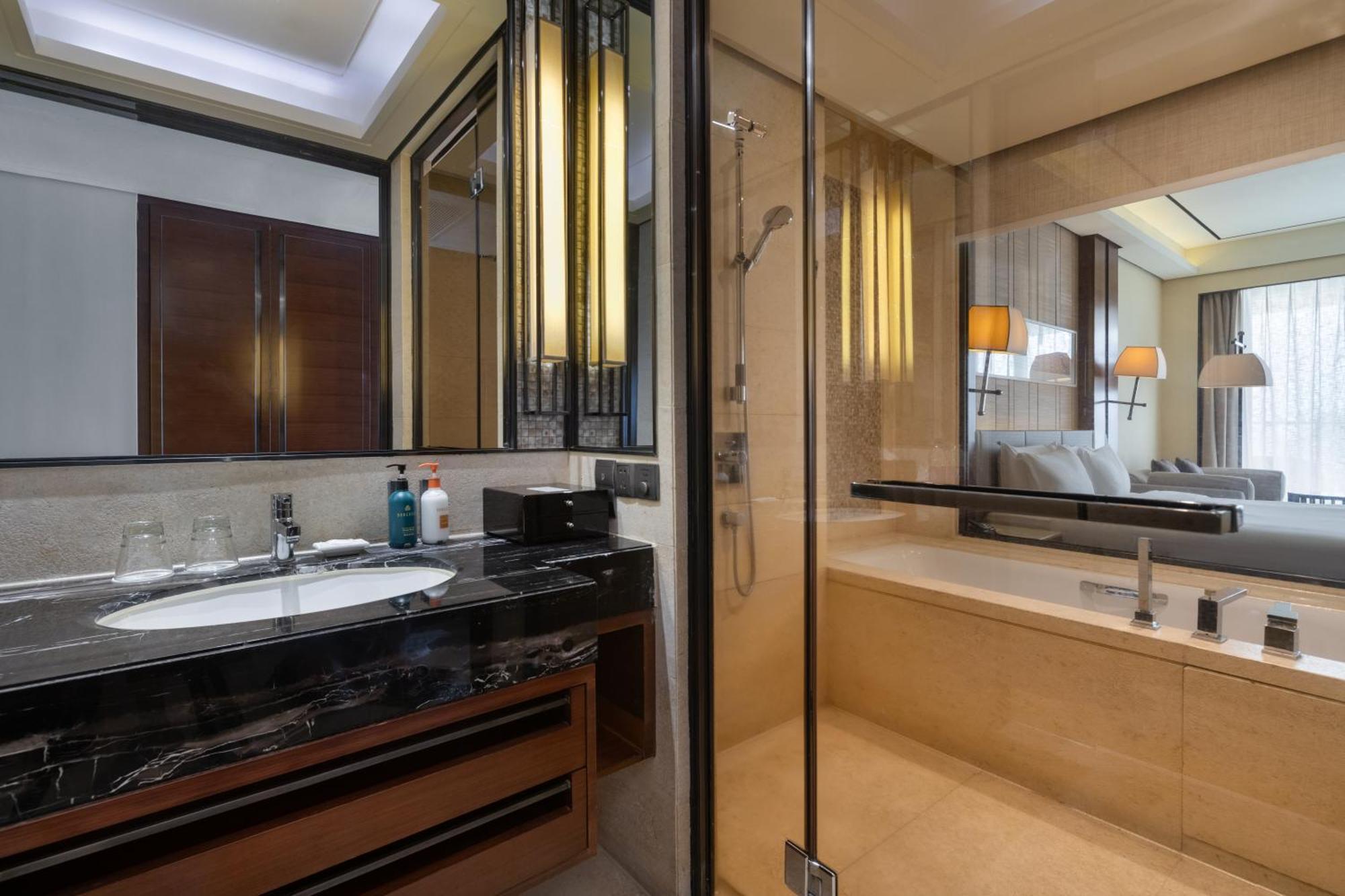 Bay View Twin Room