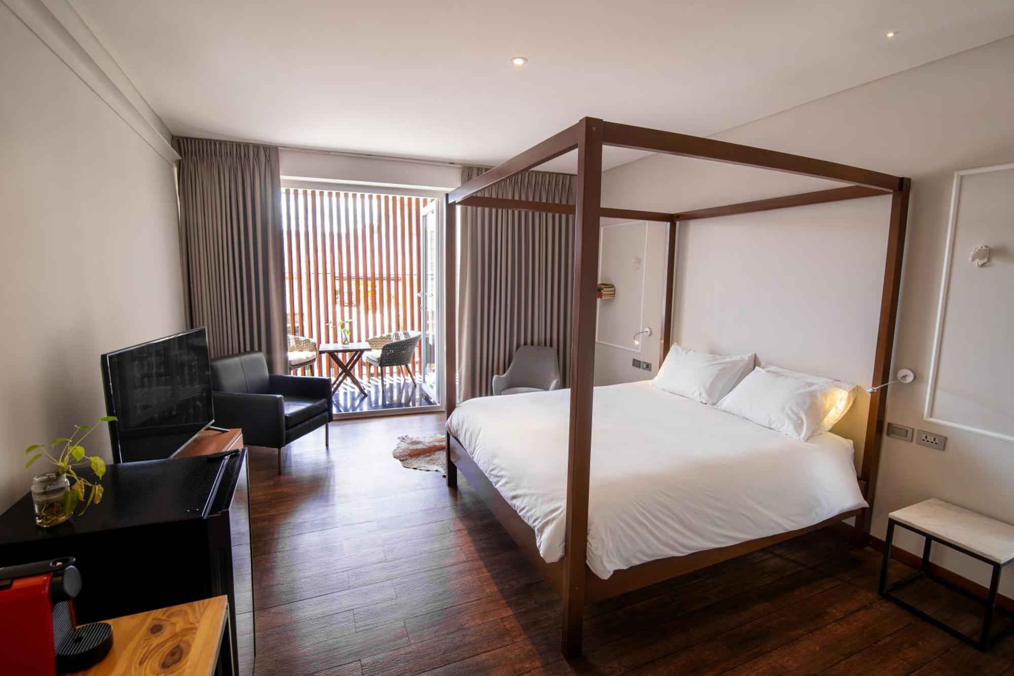 Deluxe Double Room with Balcony