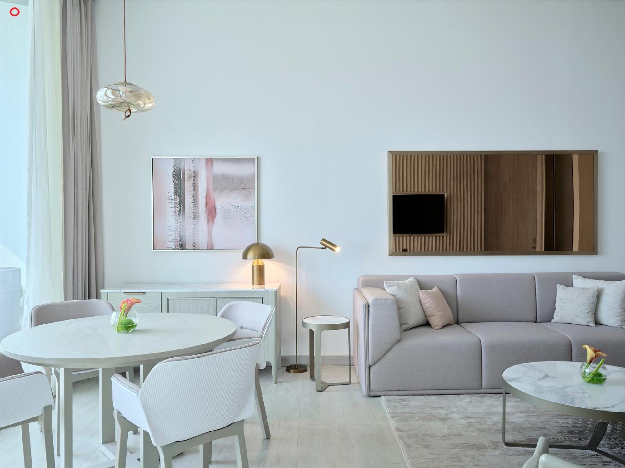 One-Bedroom Suite with Balcony - Furnished