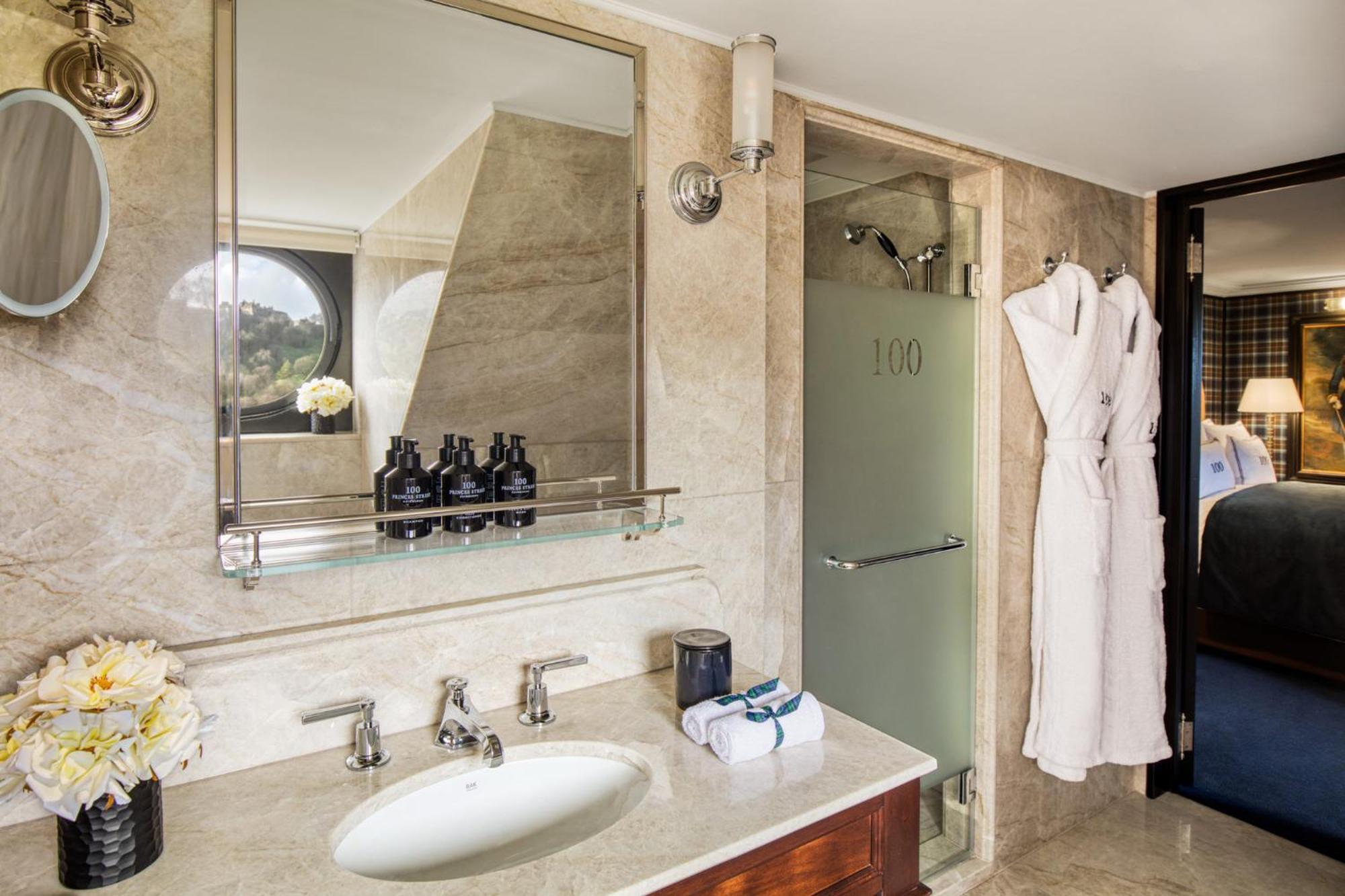 Deluxe Double Room with Castle View
