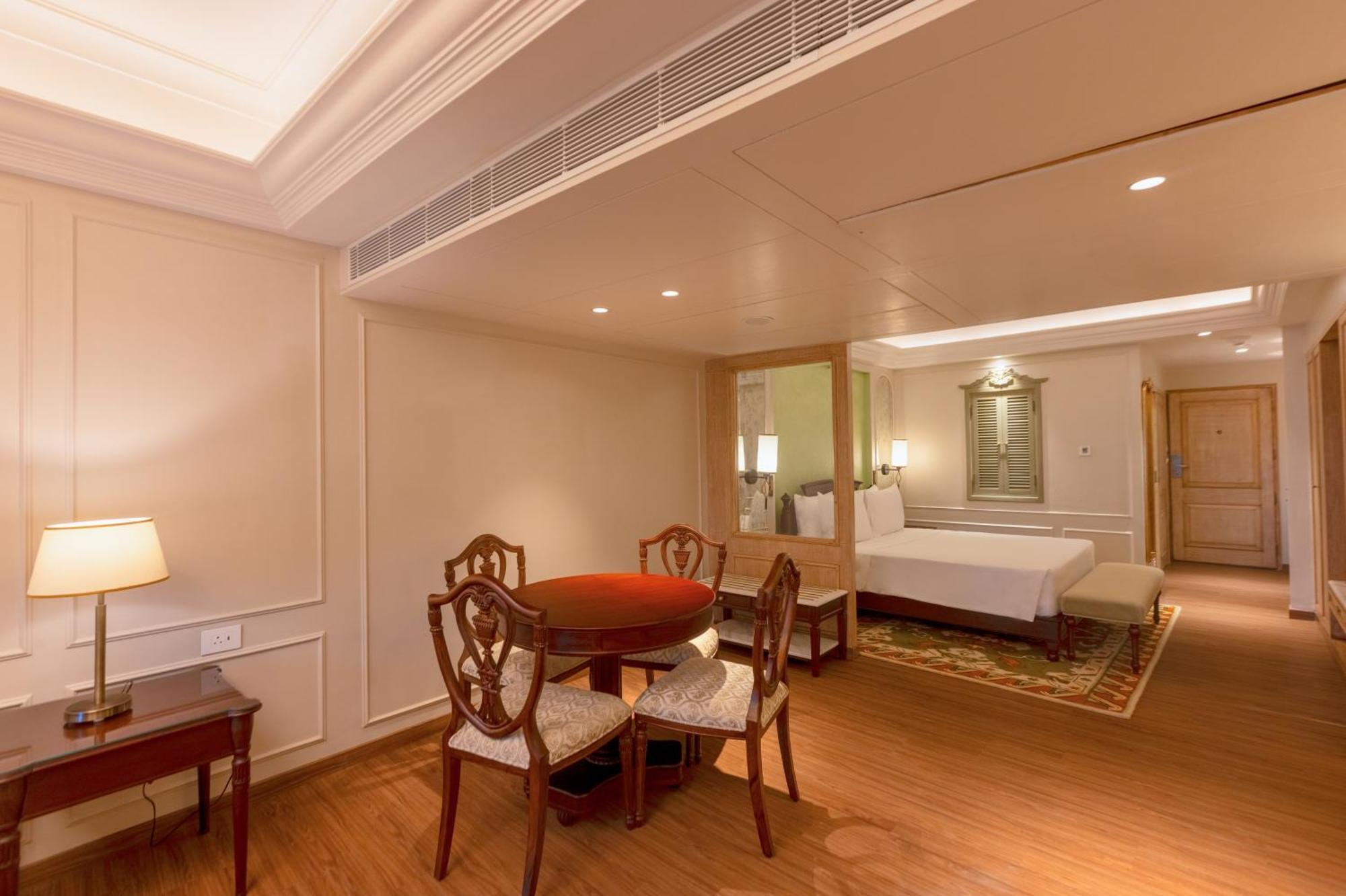 One-Bedroom Suite - Valley View