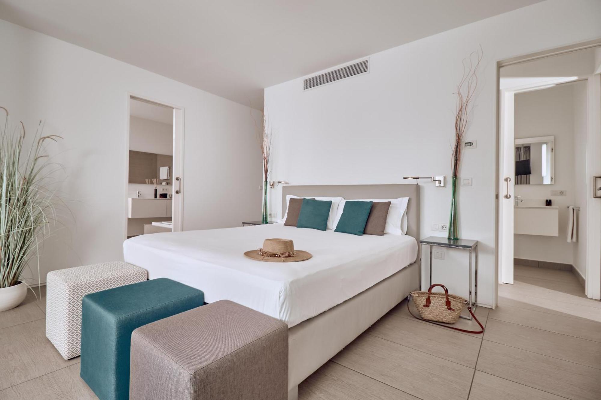 Divinity Rio 1 bedroom Suite private pool sea view