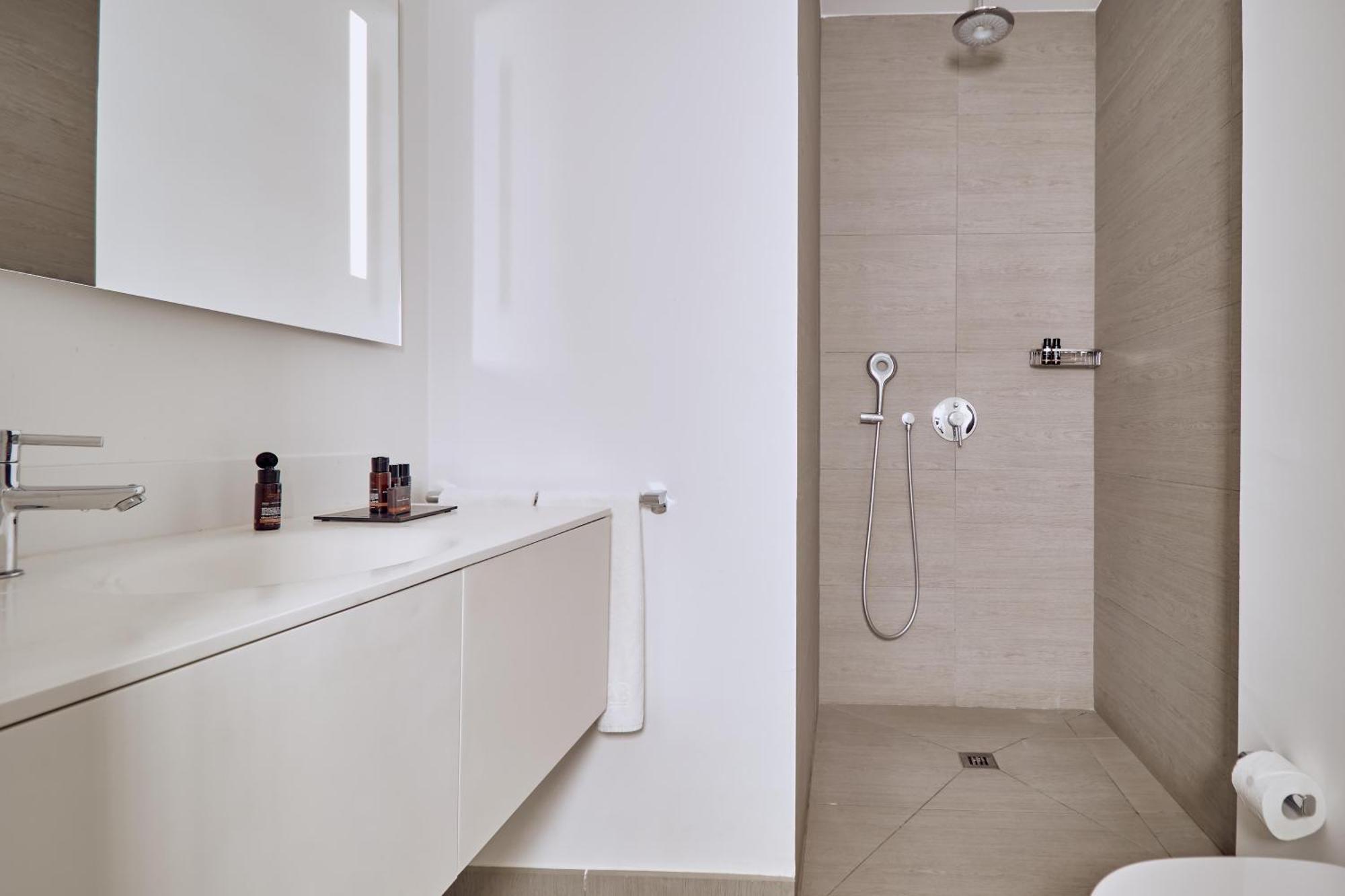Serenity Mar 2 bedroom Suite private pool hot tub sea view,1607675566:JPEG