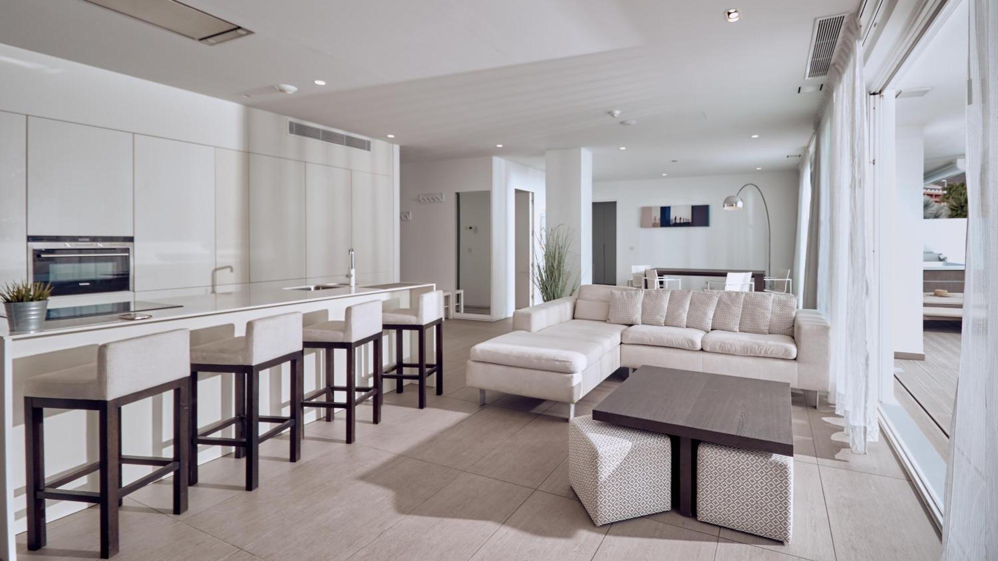 Infinity Mar 3 bedroom Suite private pool hot tub sea view