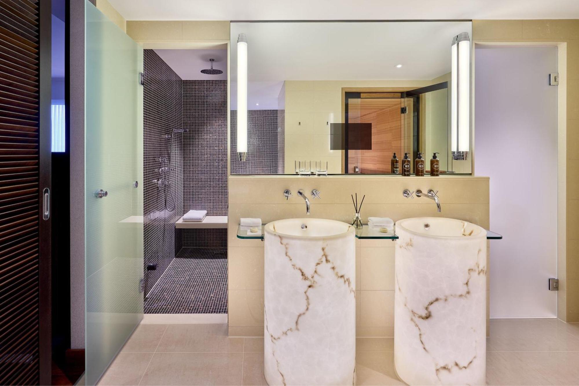 Presidential King Suite