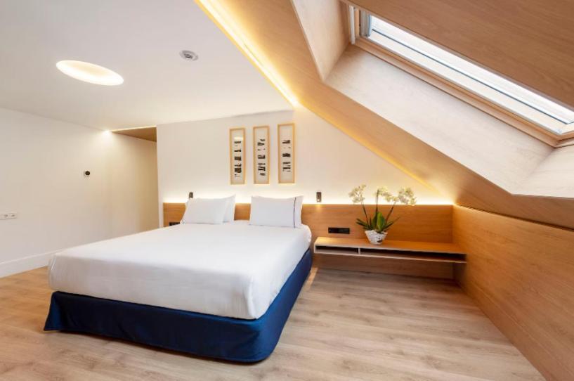 Deluxe Double Room,1611321289:JPEG