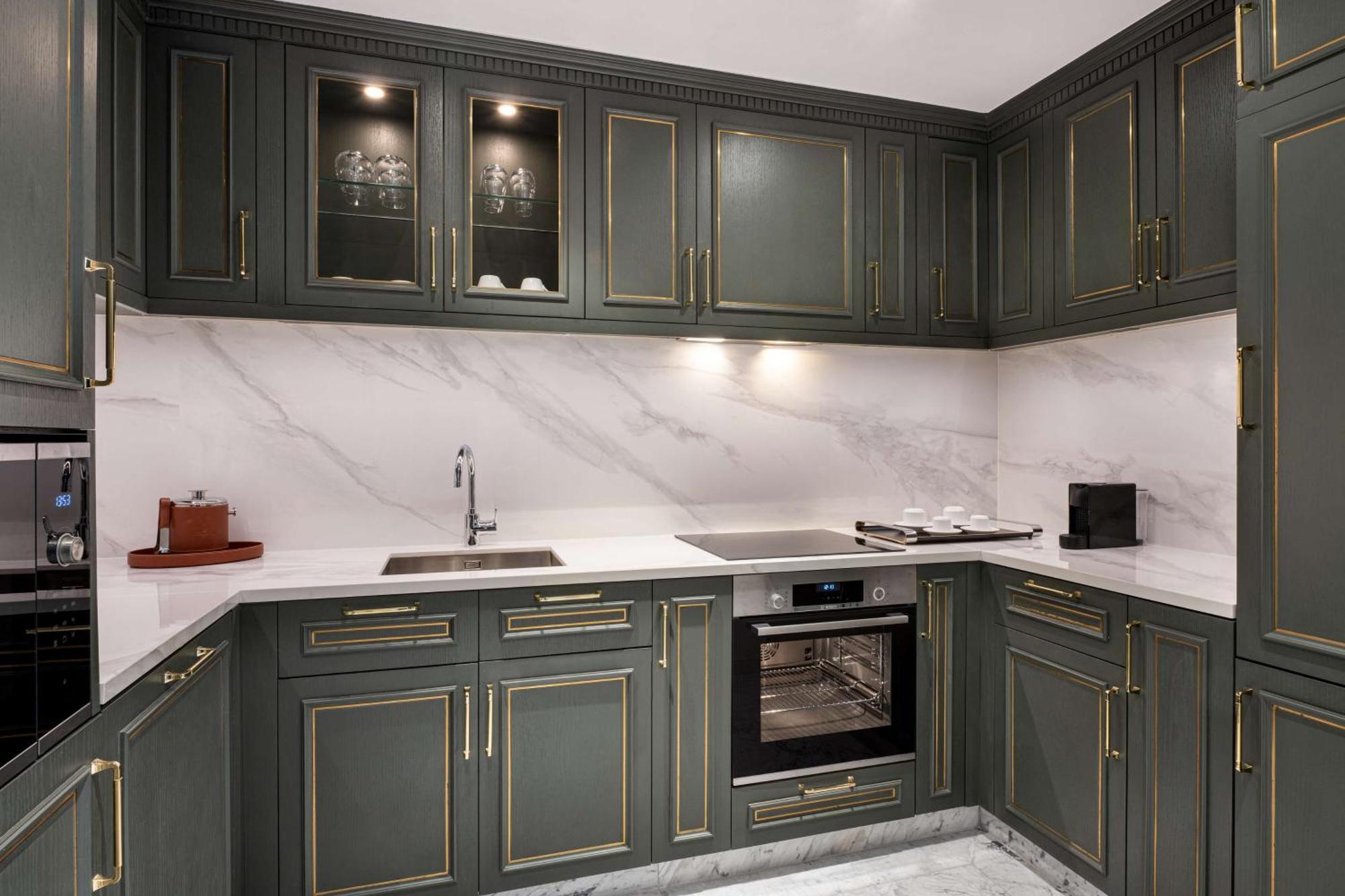 King Plaza One-Bedroom Suite,1611356708:JPEG