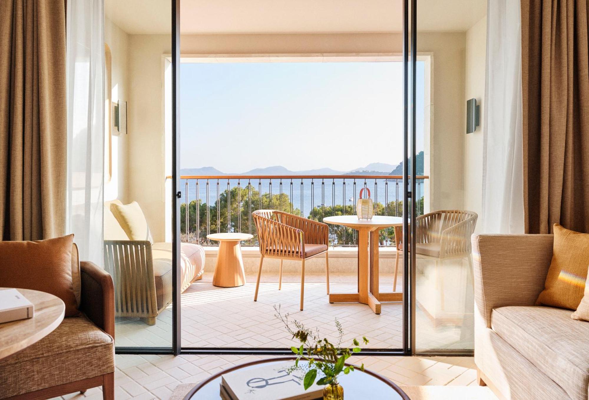 Grand Sea View Suite