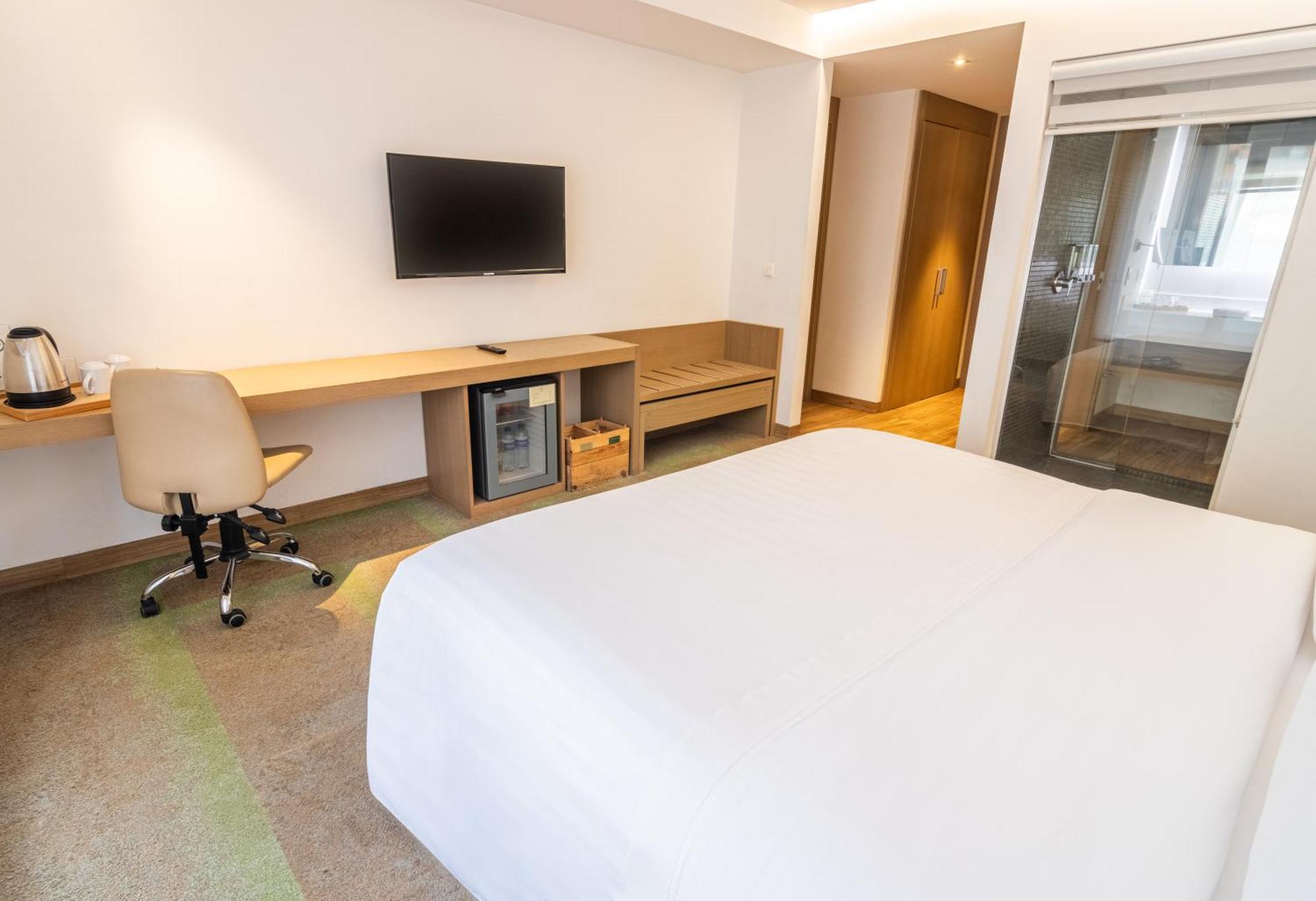 Superior King Room