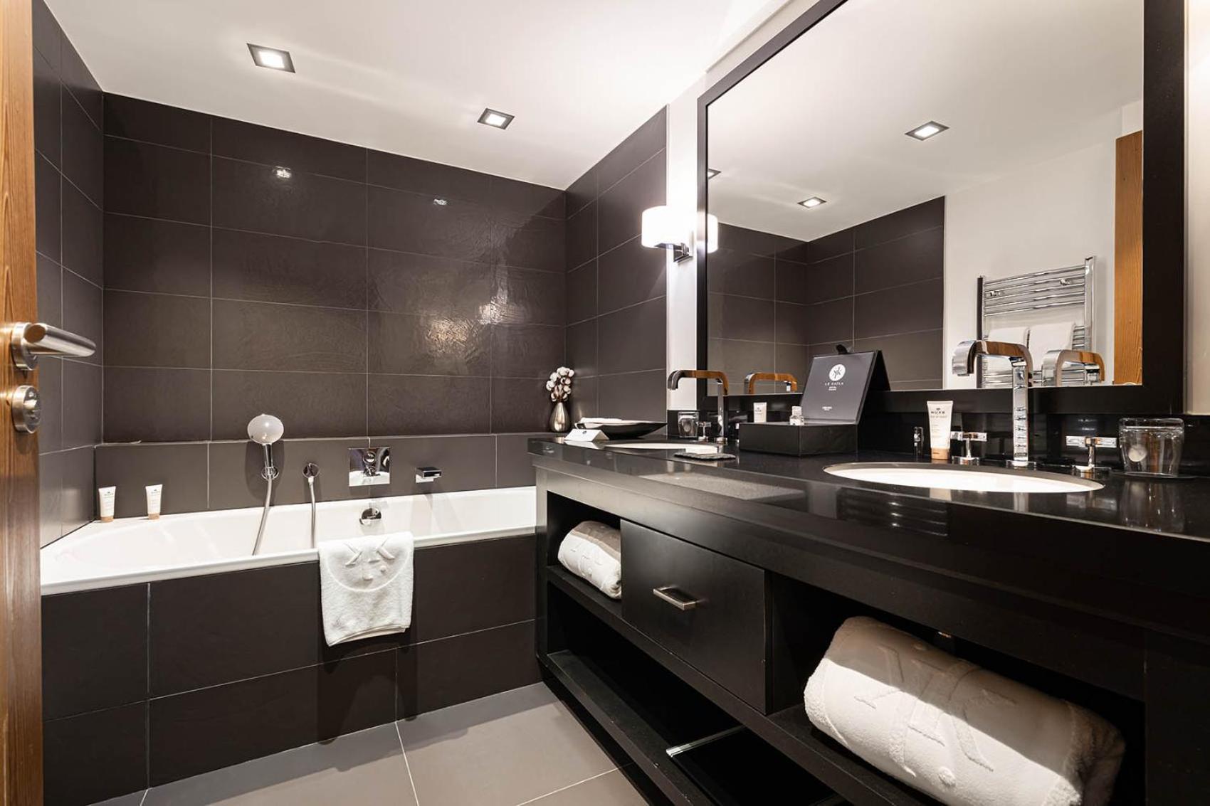 Superior Double or Twin Room,1615663664:JPEG