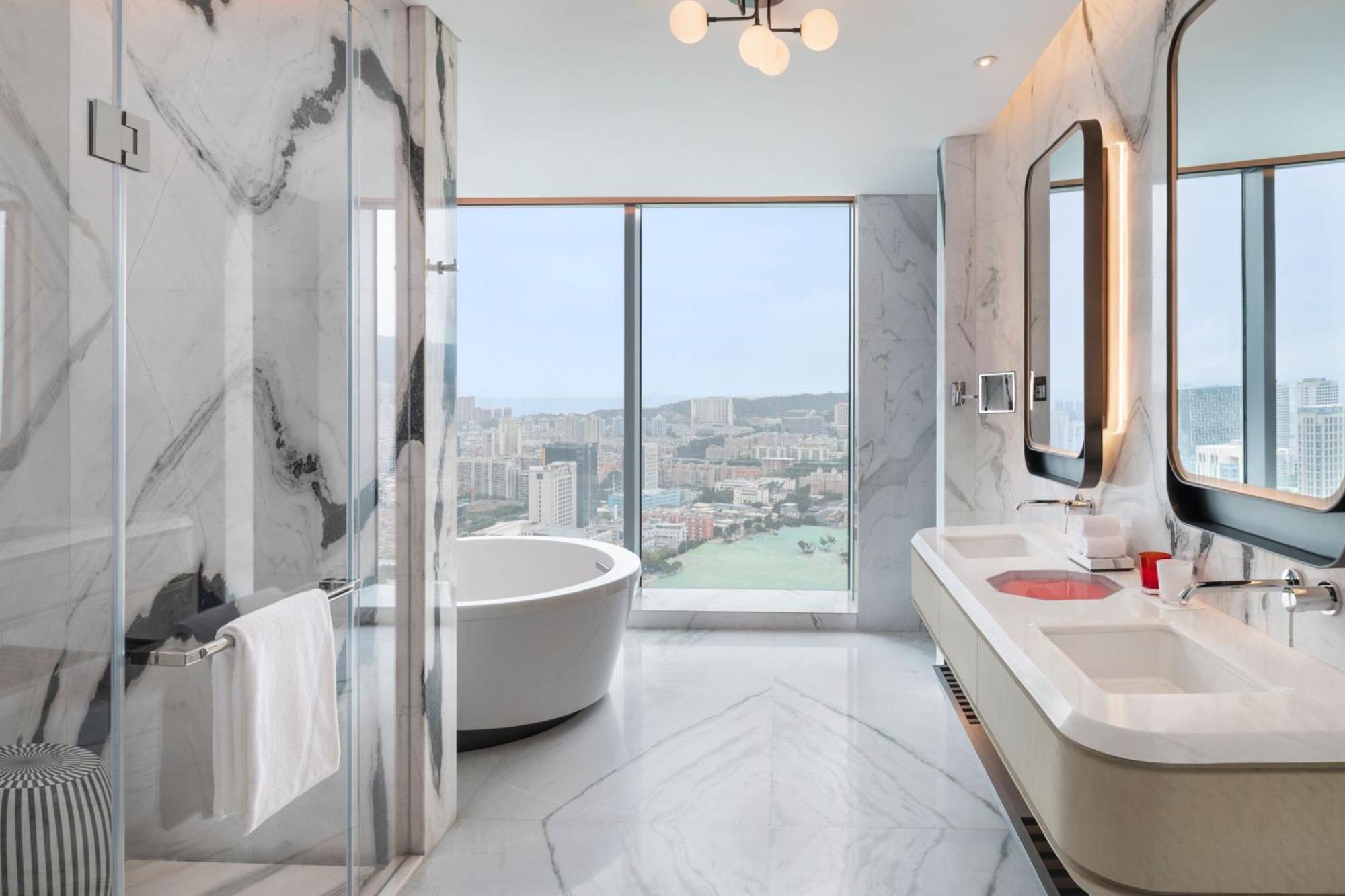 Marvelous Suite(Free Mini-bar Drinks)