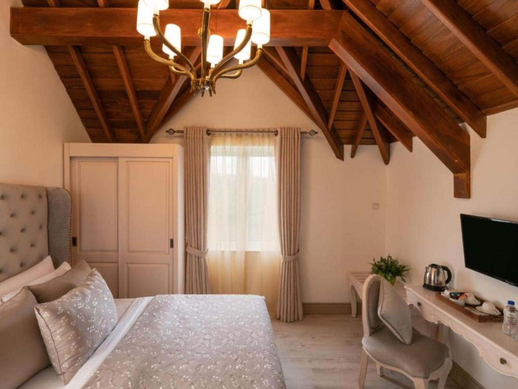 Junior Suite with Balcony