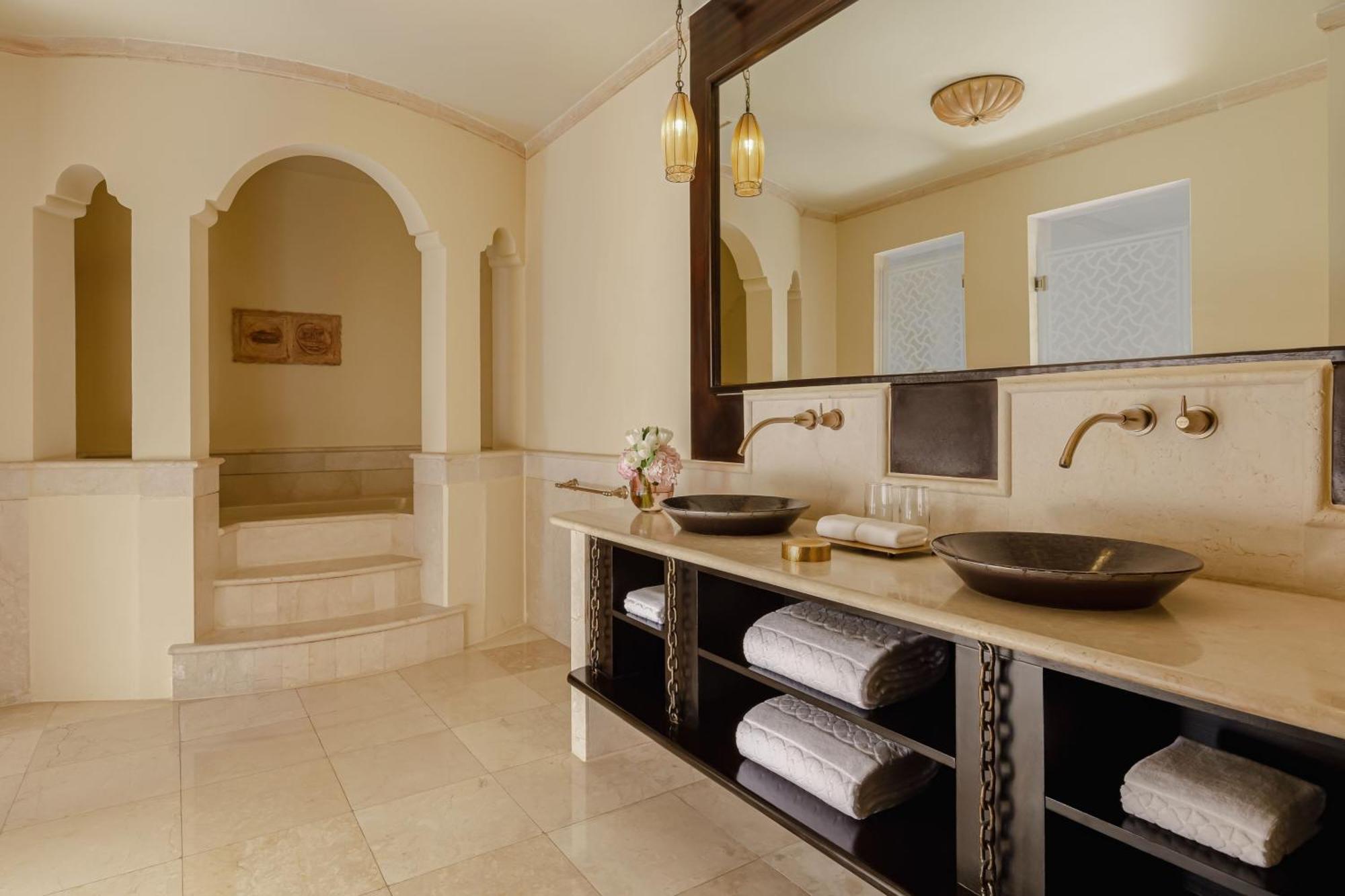 Two Bedroom Suite, 2 Bedroom Suite