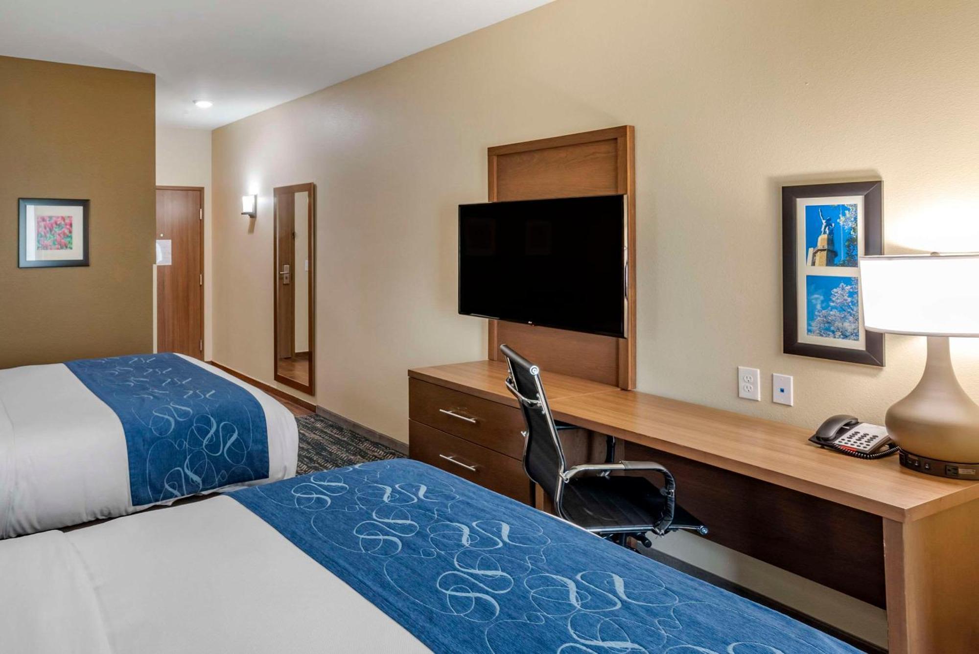 Queen Room with Two Queen Beds - Disability Access/Non-Smoking