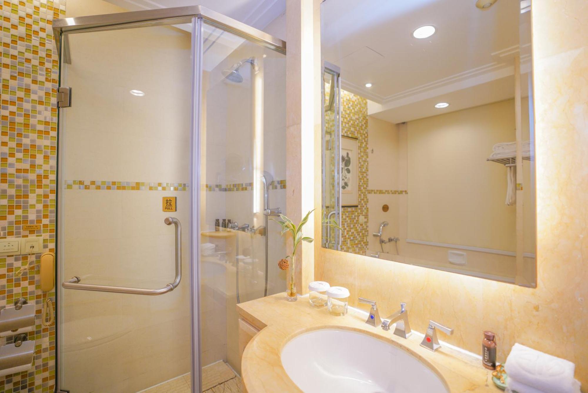Bund View Executive Twin Room