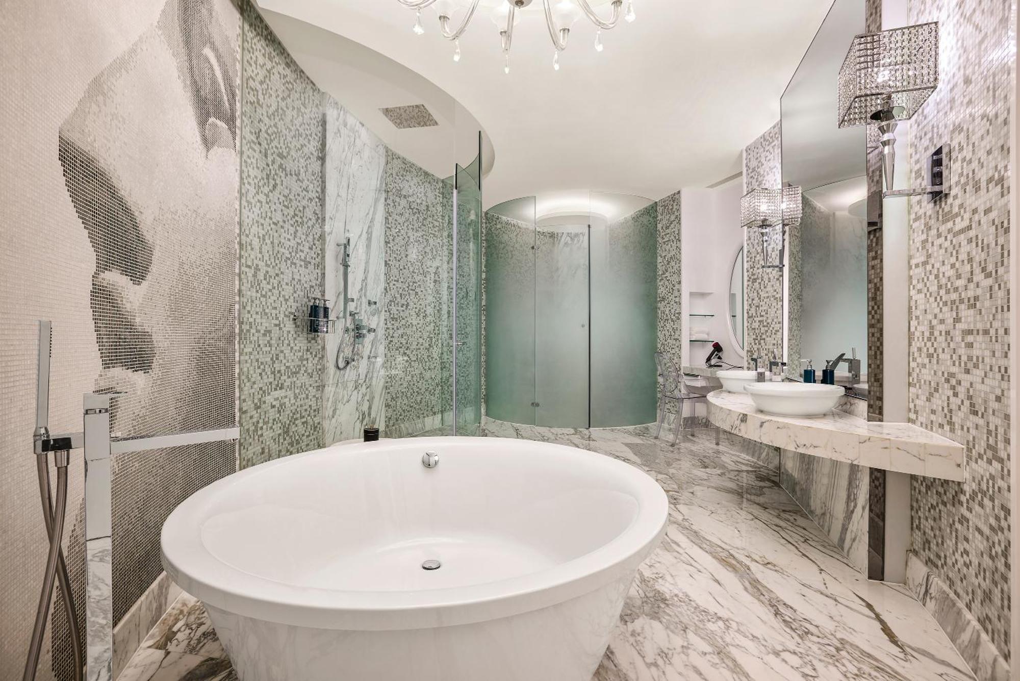 Premium King Suite