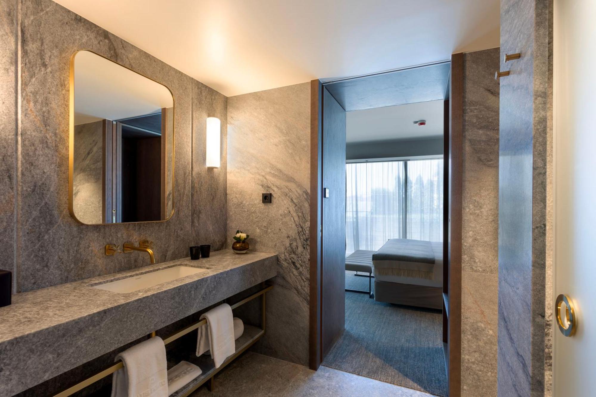 Suite with River View