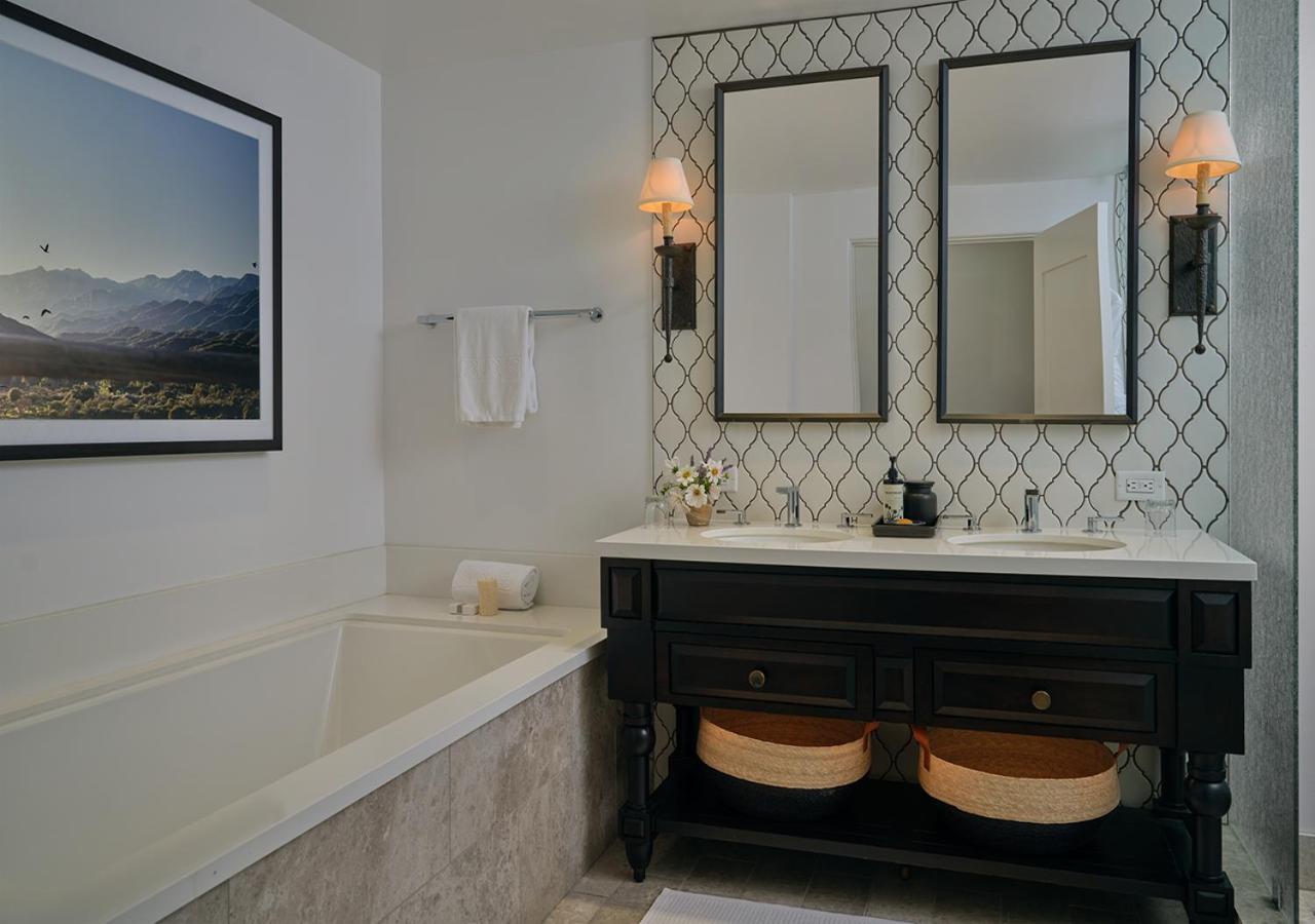 Vista Luxury Room  King Bed