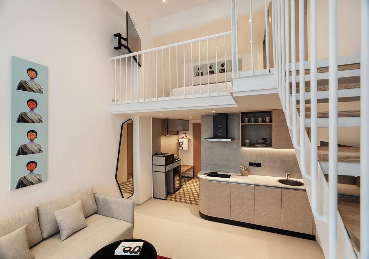 Studio with Sofa Bed