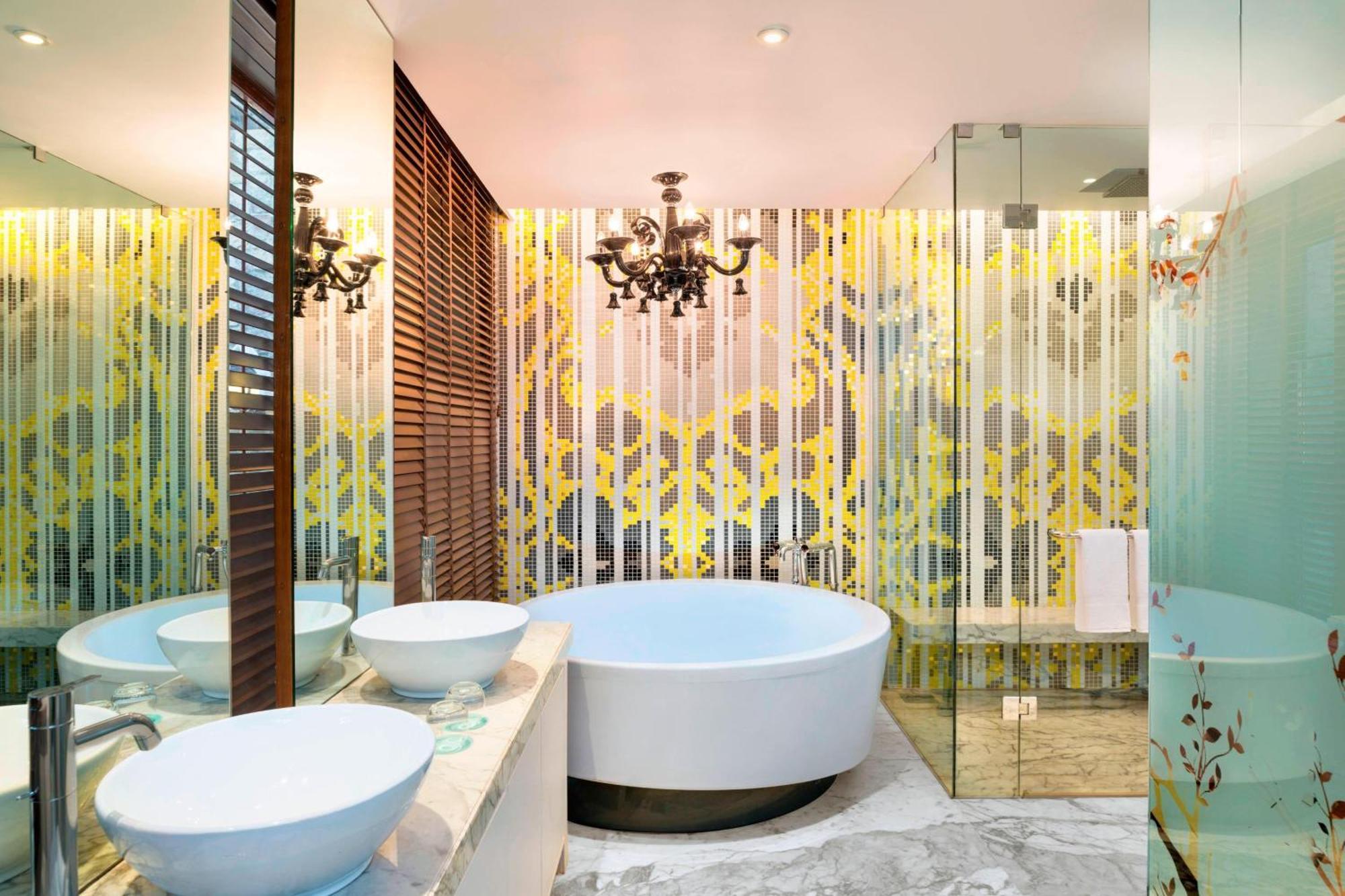 Serenity Suite,  1 King, Balcony