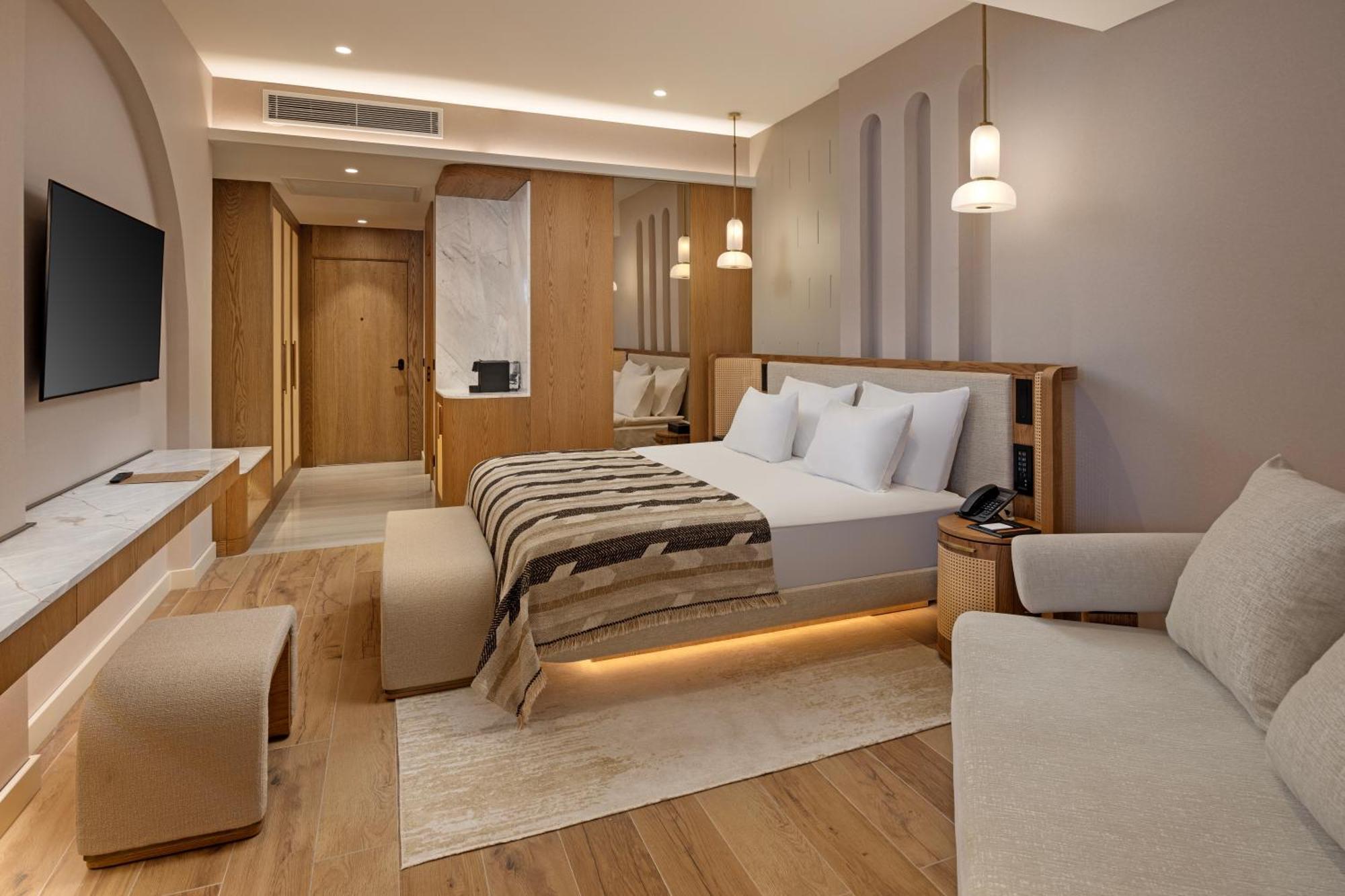 Deluxe Triple Room,1677212862:JPEG