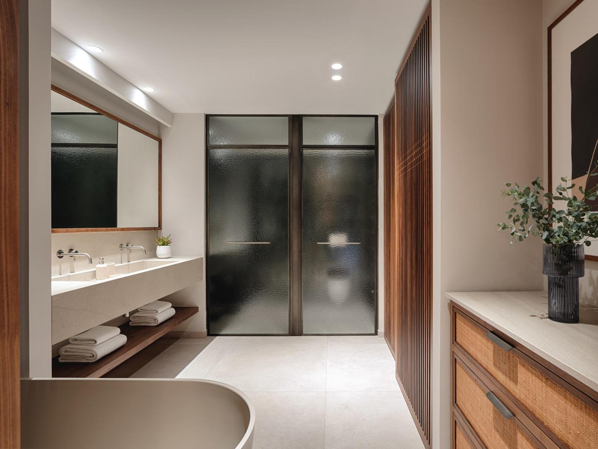 Deluxe Two-room Suite with Sea View and Pool,1634373857:JPEG