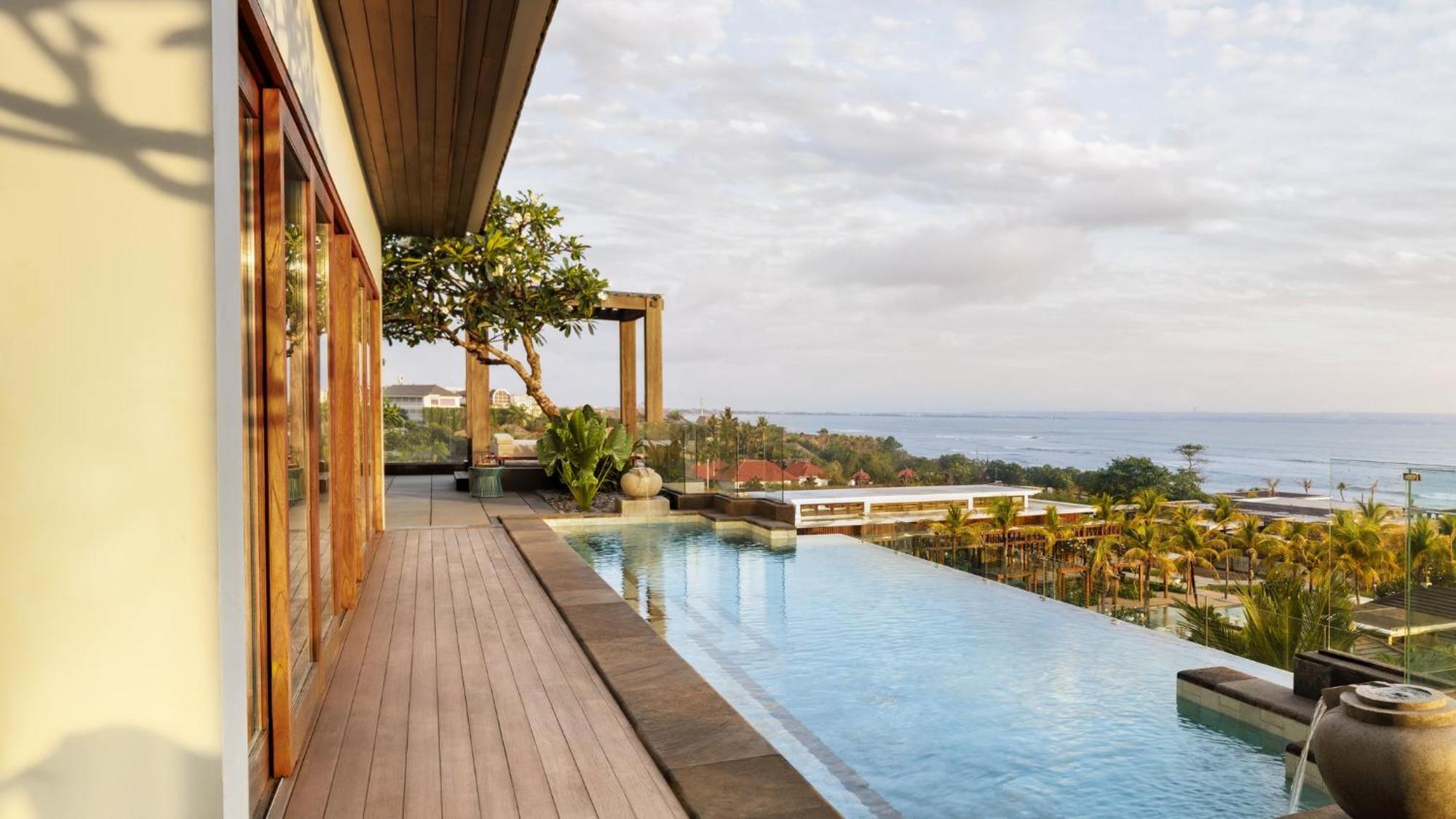 Two-Bedroom Penthouse with Private Pool and Oceanfront with Regent Club Access, Free Airport Transfer and 60-minutes Massage