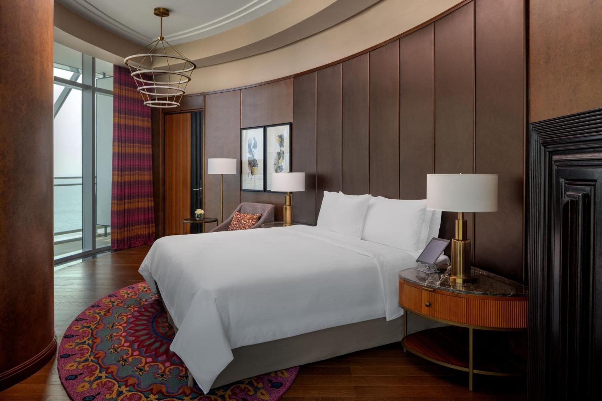 ITC One Room with City View, Private Balcony & Luxury Hours