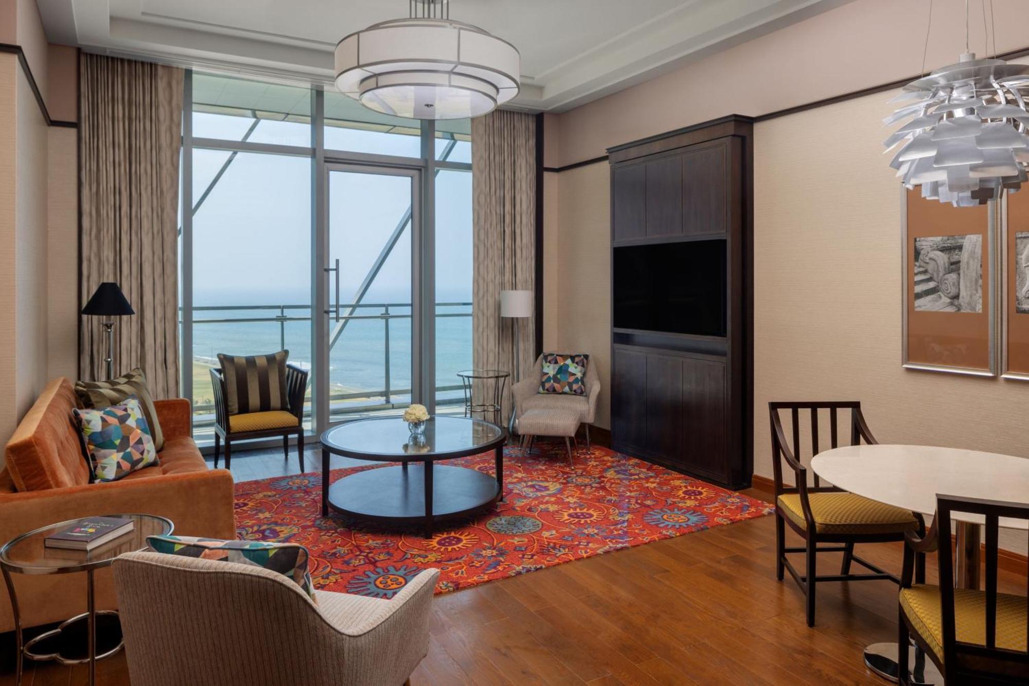 Studio Apartment - Concierge Lounge Access