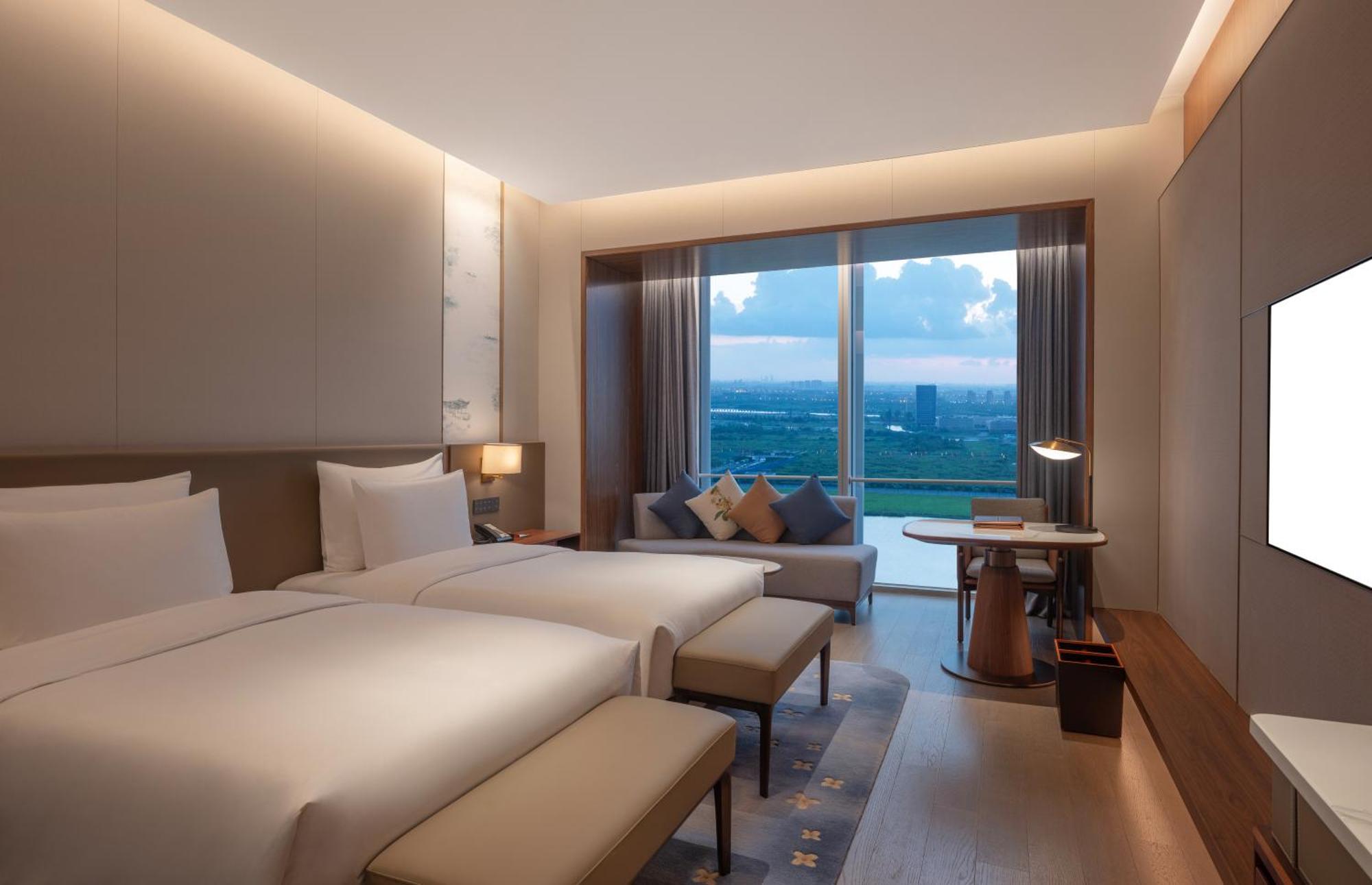 Deluxe Twin Room with Lake View