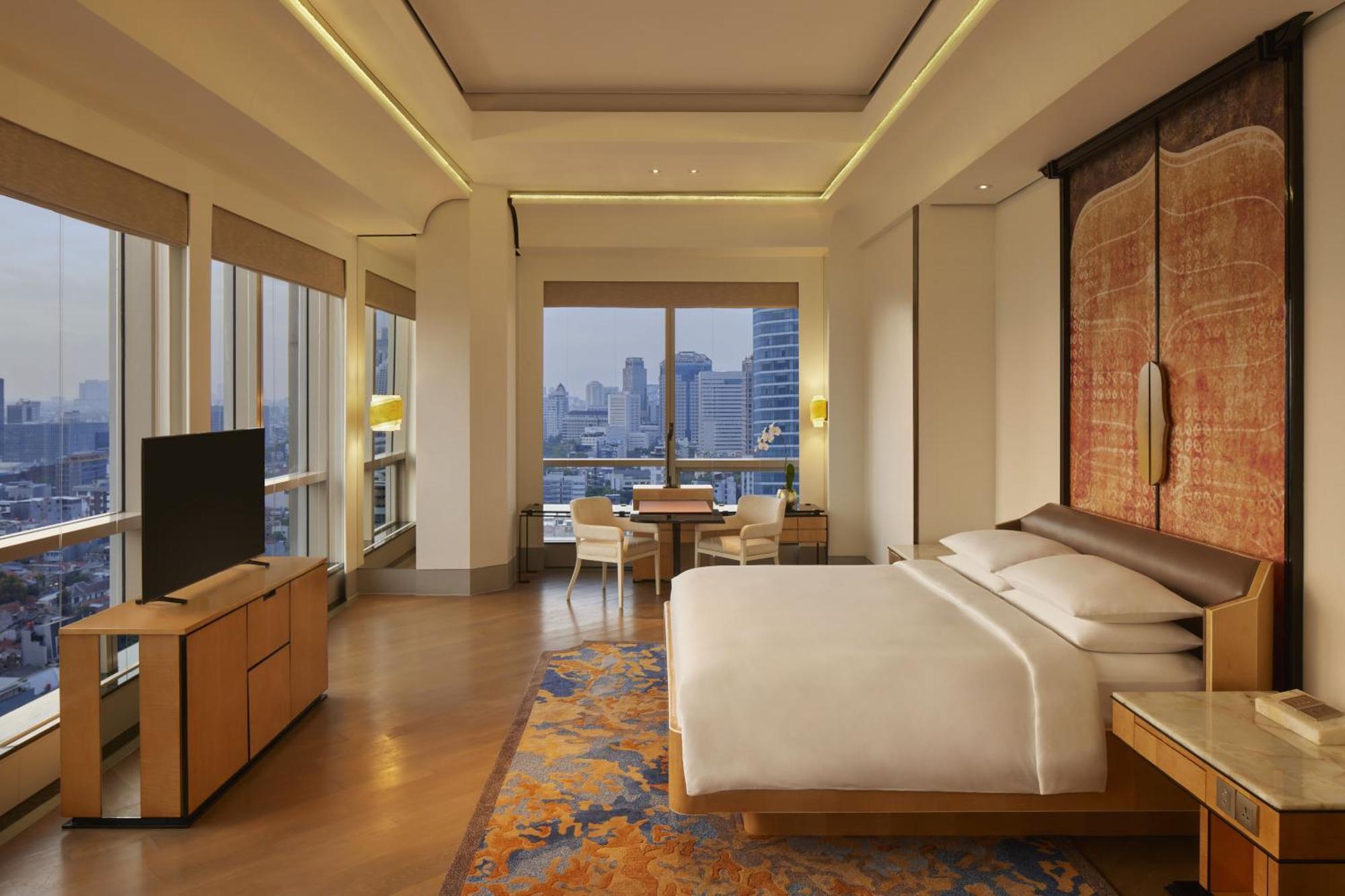 Deluxe Corner King Room City View,1636752167:JPEG