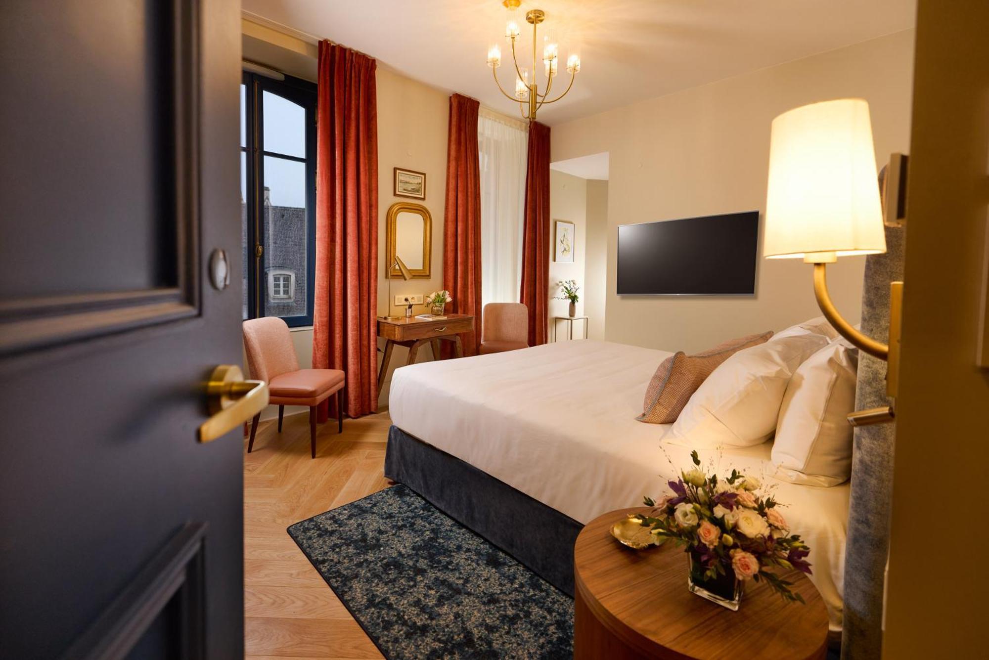 King Room with Balcony