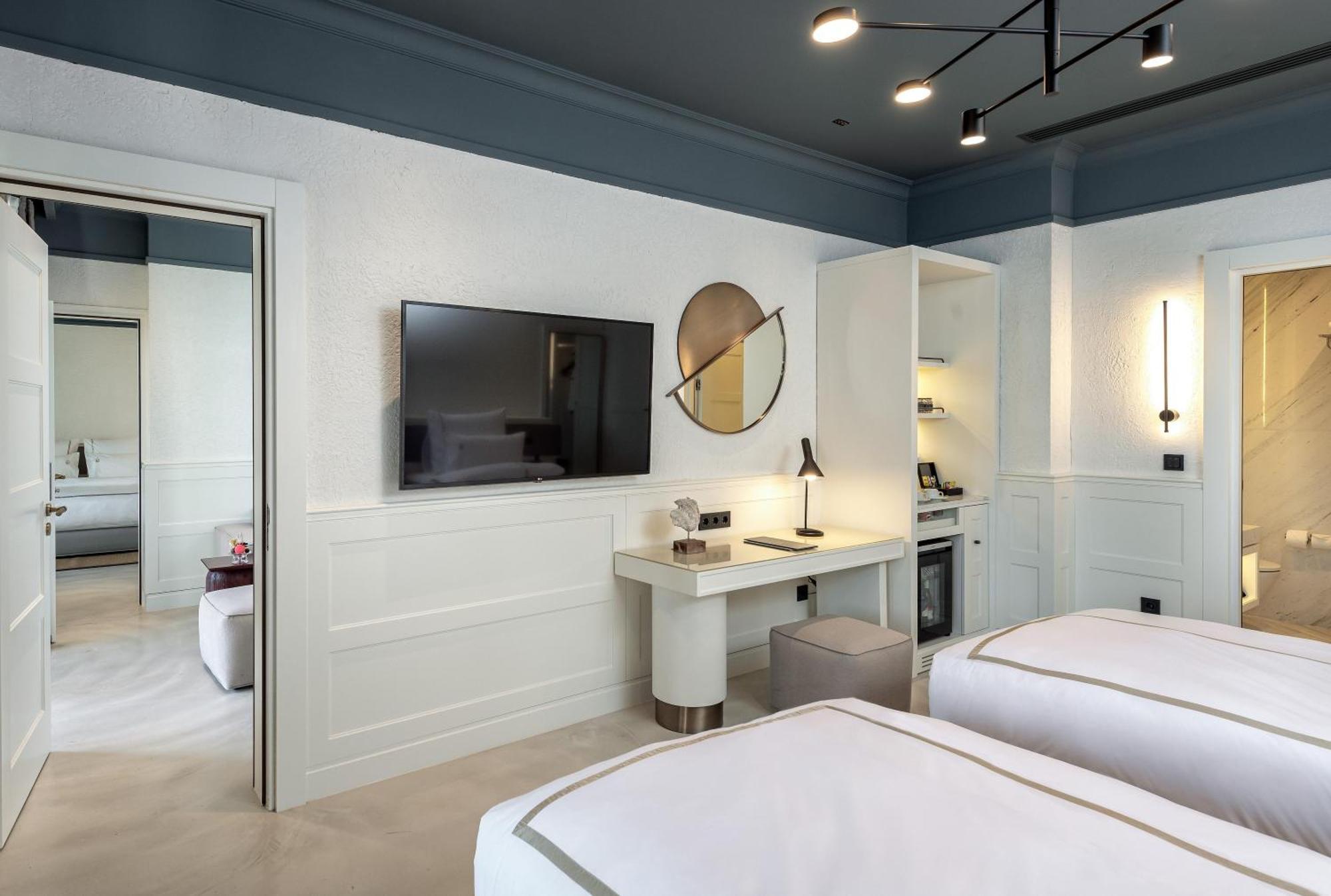 Two-Bedroom Beachfront Suite
