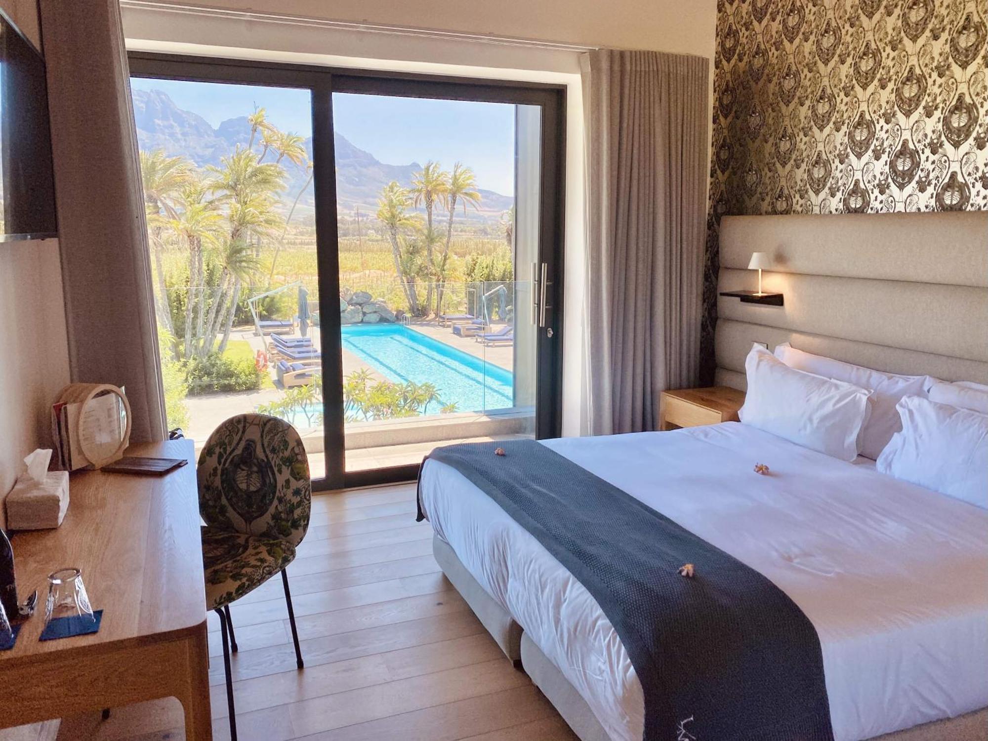 Deluxe Double or Twin Room with Mountain View,1641111014:JPEG