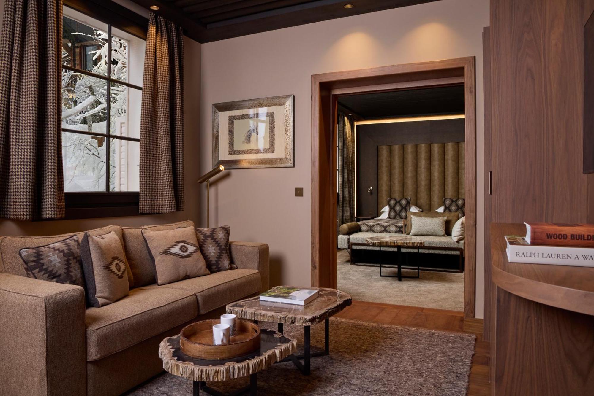Deluxe Suite with Spa Bath