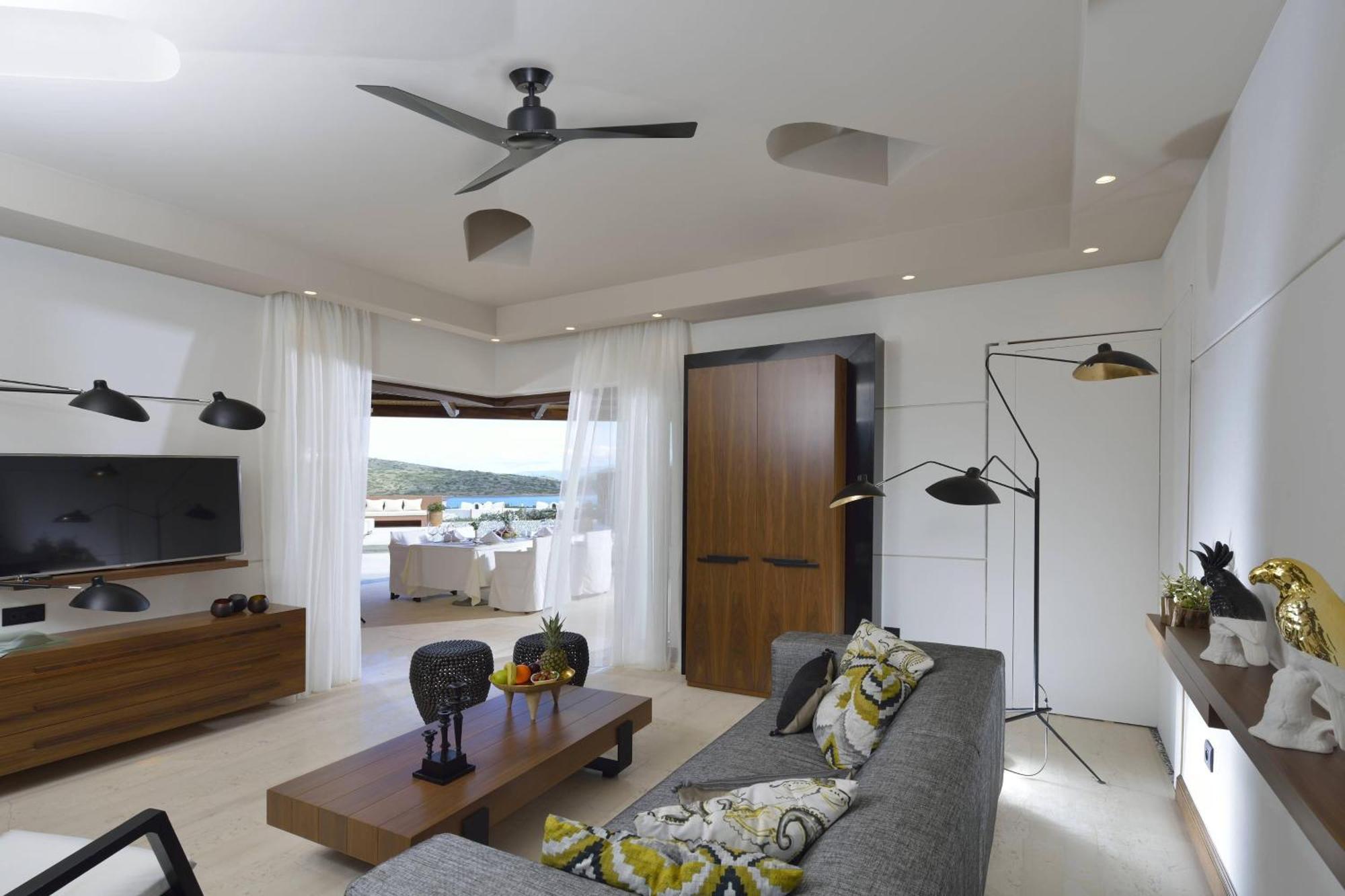 Luxury Residence, 4 Bedroom Suite, Sea view, Private pool