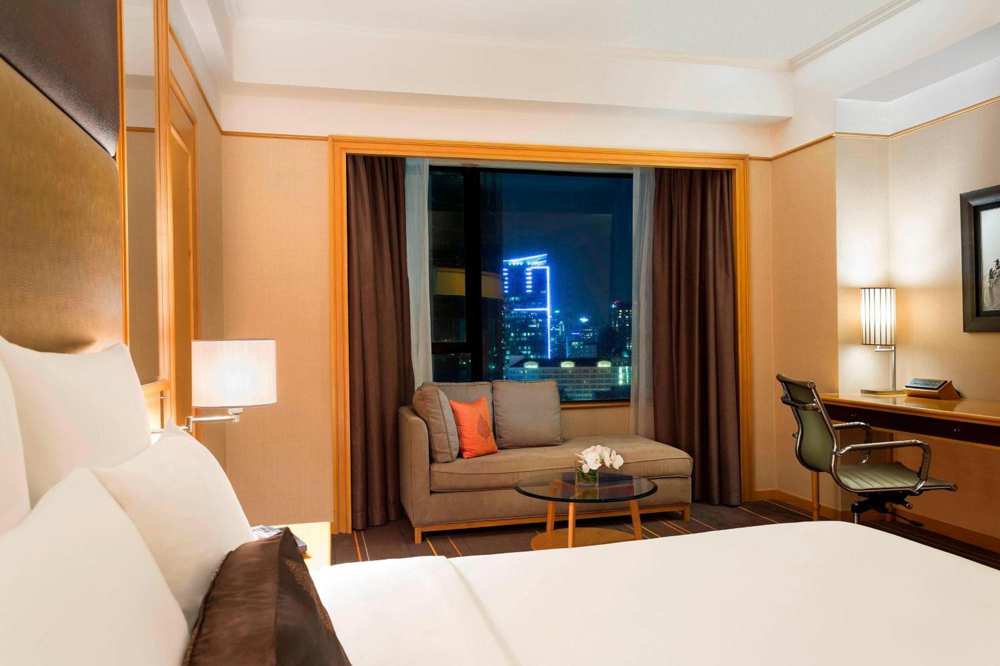 Deluxe City View Room Guest room 1 King bed,1643151201:JPEG
