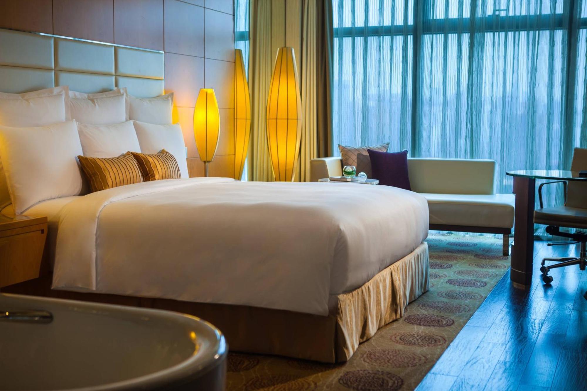 Deluxe King Room,1643151663:JPEG